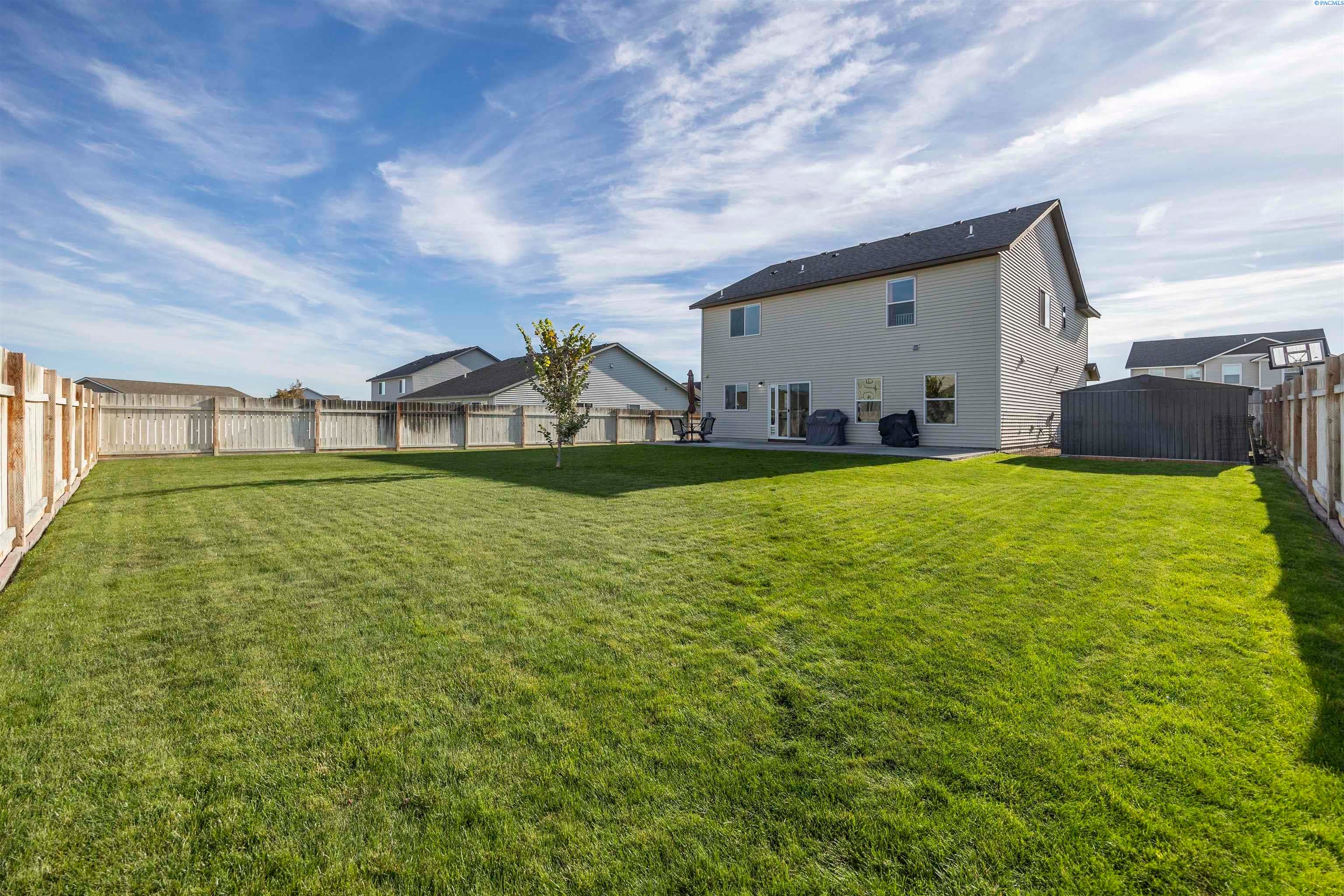 Pasco, Washington, 99301, United States, 4 Bedrooms Bedrooms, ,3 BathroomsBathrooms,Residential,For Sale,1974657