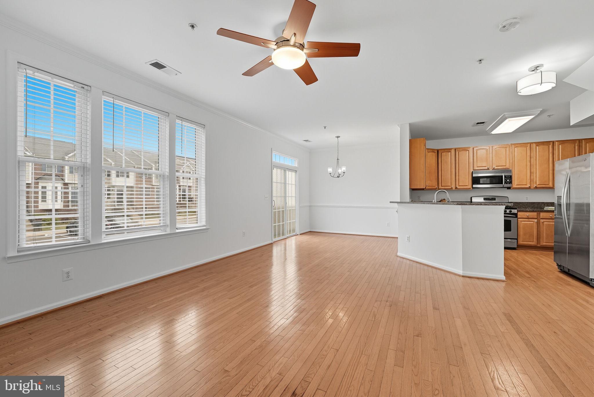 Fairfax, Virginia, 22033, United States, 3 Bedrooms Bedrooms, ,4 BathroomsBathrooms,Residential,For Sale,1975238