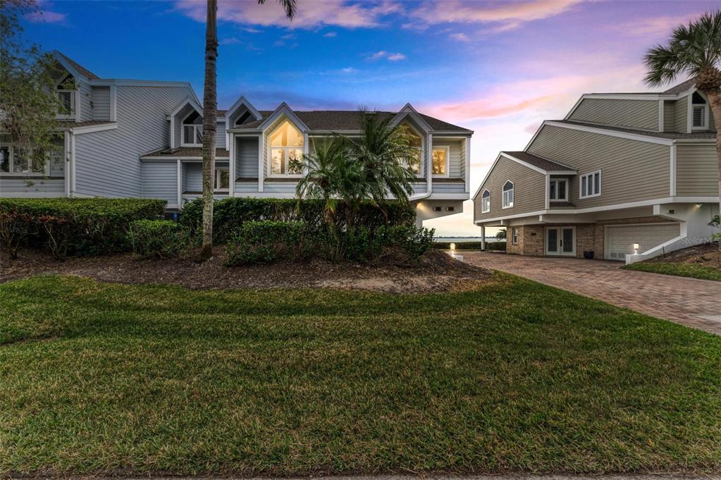Bradenton, Florida, 34210, United States, 2 Bedrooms Bedrooms, ,2 BathroomsBathrooms,Residential,For Sale,1897662