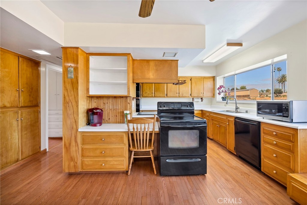Hemet, California, 92544, United States, 3 Bedrooms Bedrooms, ,2 BathroomsBathrooms,Residential,For Sale,1983070