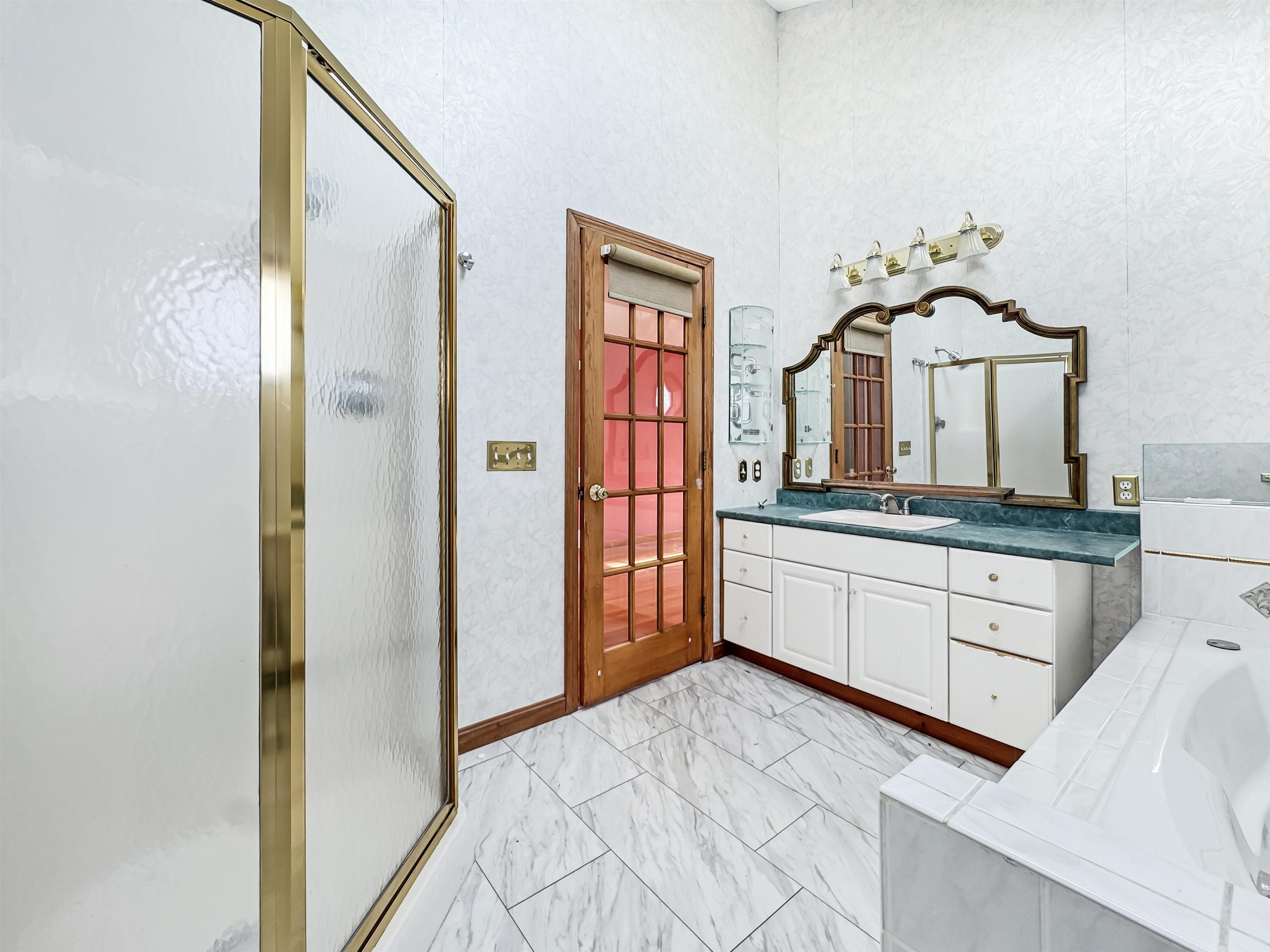 Epsom, New Hampshire, 03234, United States, 2 Bedrooms Bedrooms, ,3 BathroomsBathrooms,Residential,For Sale,1971379