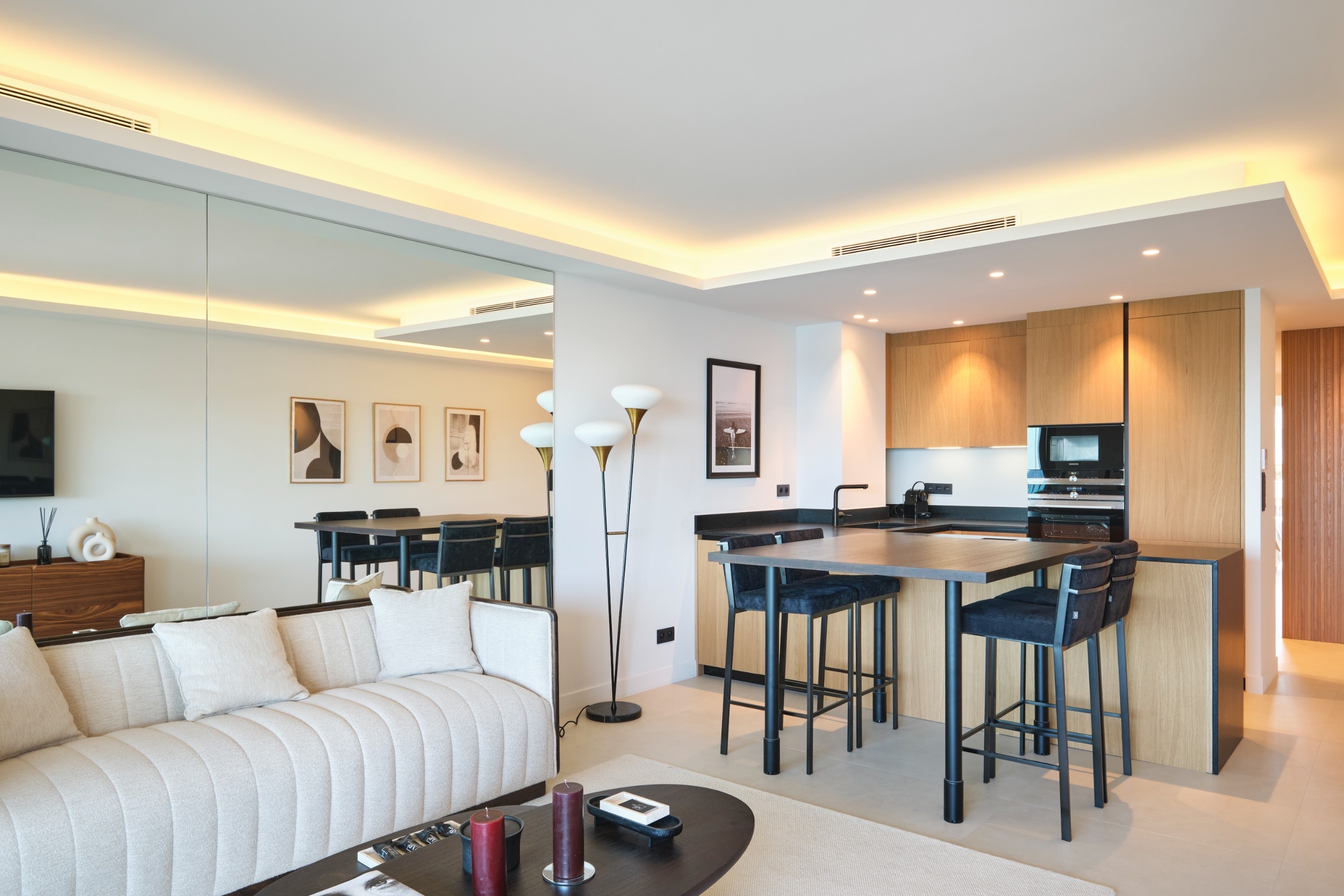  Cannes Croisette, 2-beds apartment with stunning sea view - Perfect condition. - 物件實景