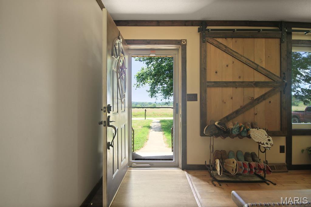 Lebanon, Missouri, 65536, United States, 3 Bedrooms Bedrooms, ,2 BathroomsBathrooms,Residential,For Sale,1982257