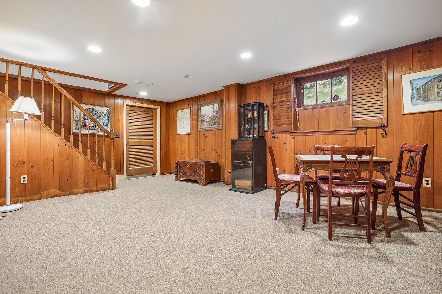  Classic Center Hall Colonial Privately Set on 1.2 Acres - 物件實景