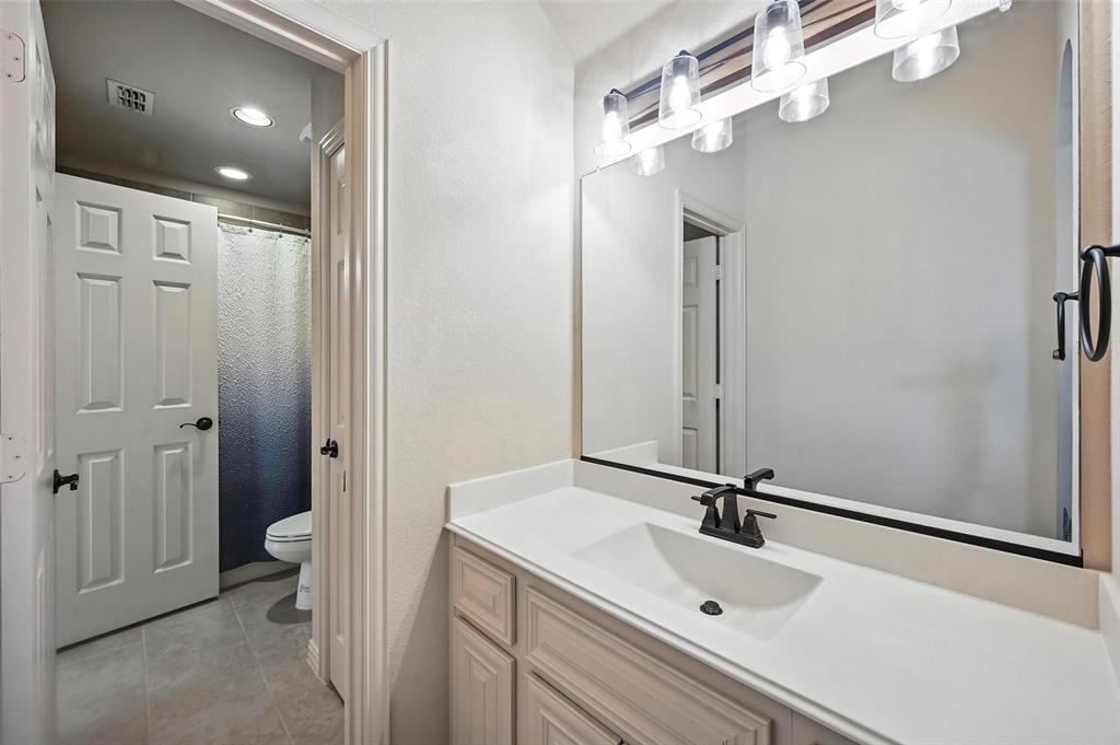 Fort Worth, Texas, 76179, United States, 6 Bedrooms Bedrooms, ,4 BathroomsBathrooms,Residential,For Sale,1906801