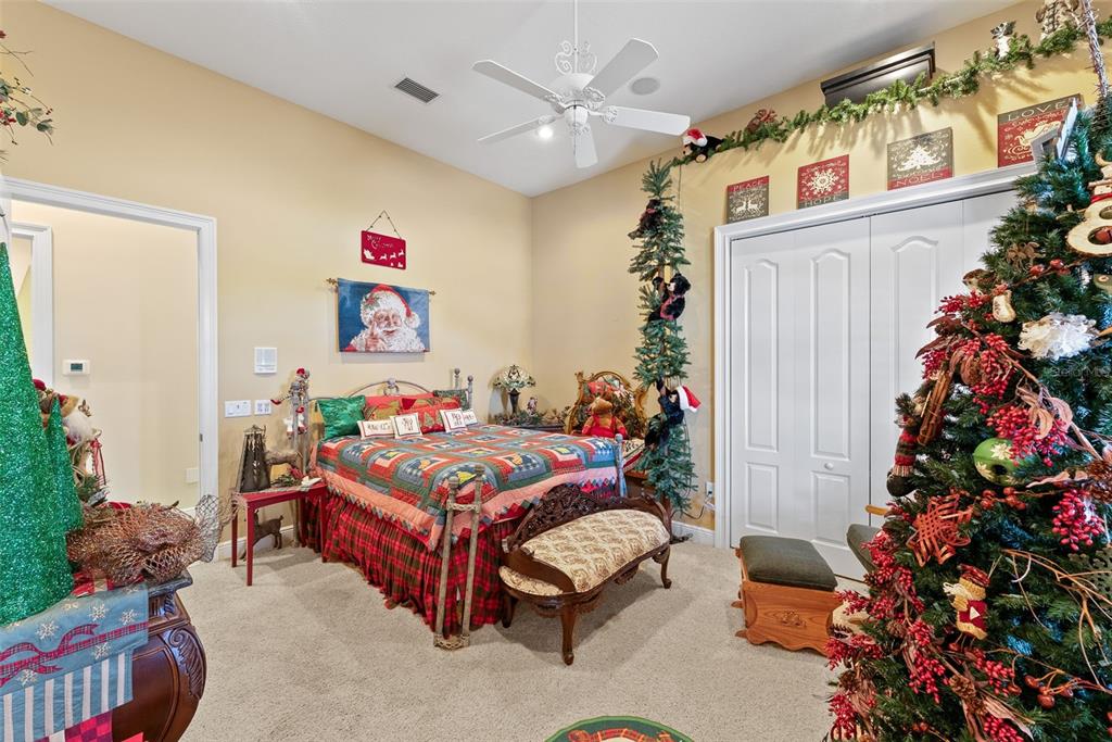 Thonotosassa, Florida, 33592, United States, 4 Bedrooms Bedrooms, ,7 BathroomsBathrooms,Residential,For Sale,1788935