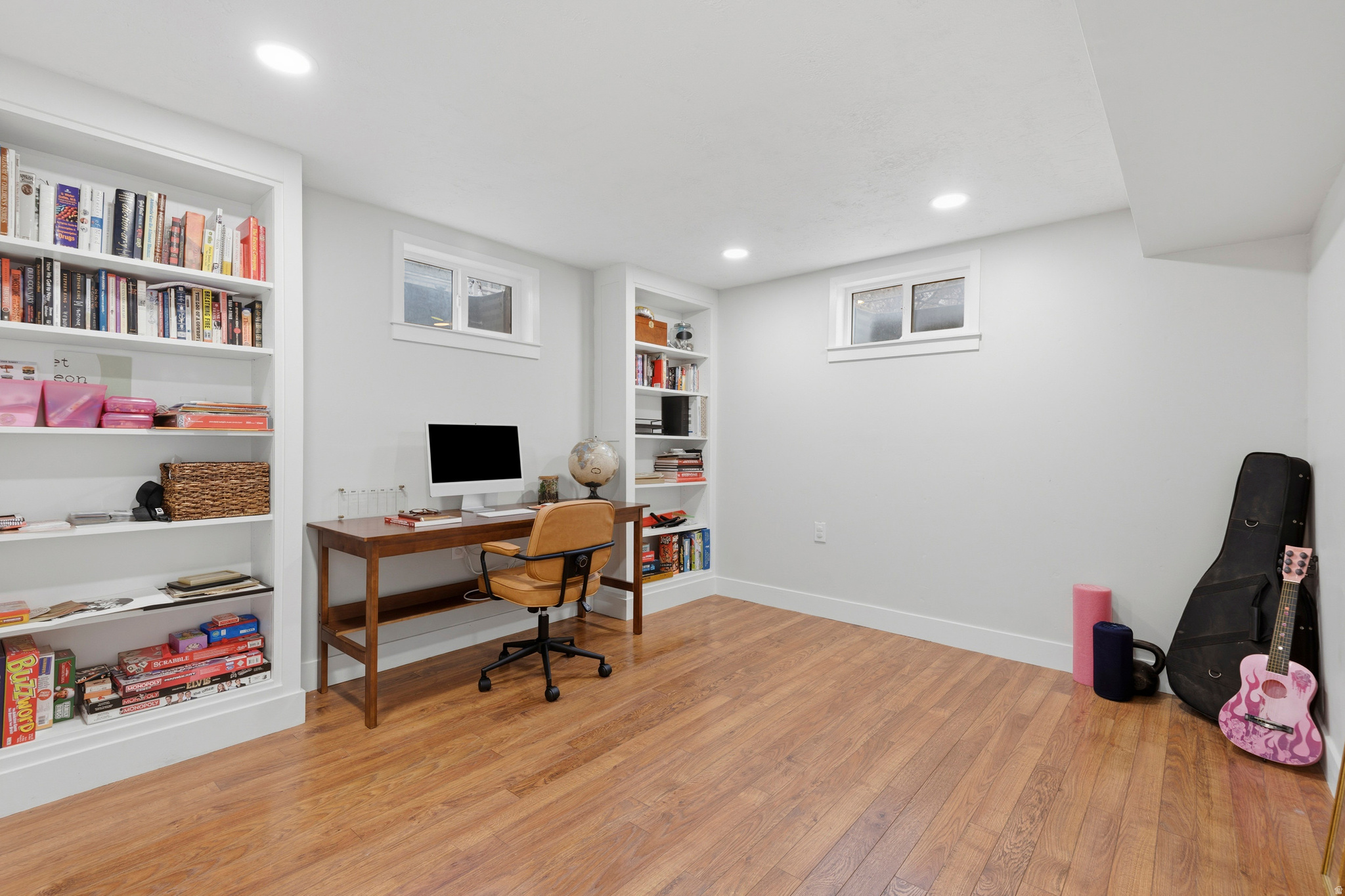 Kaysville, Utah, 84037, United States, 5 Bedrooms Bedrooms, ,1 BathroomBathrooms,Residential,For Sale,2003168