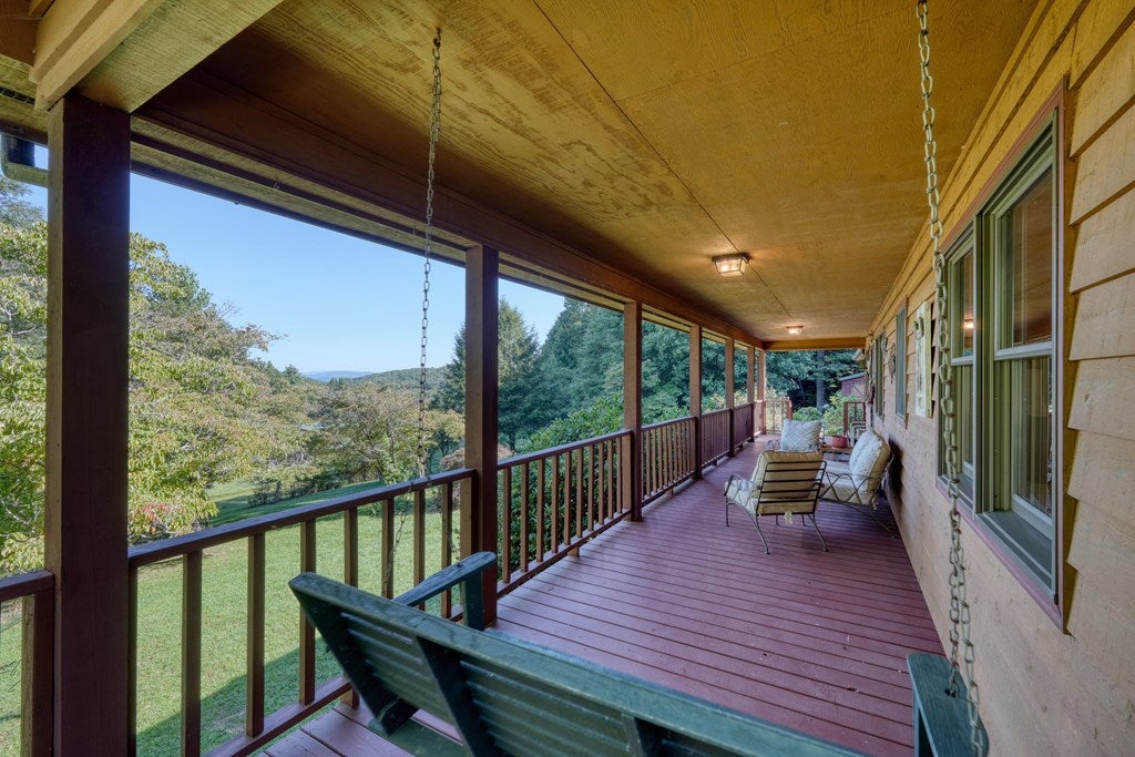 Blairsville, Georgia, 30512, United States, 2 Bedrooms Bedrooms, ,2 BathroomsBathrooms,Residential,For Sale,1932142