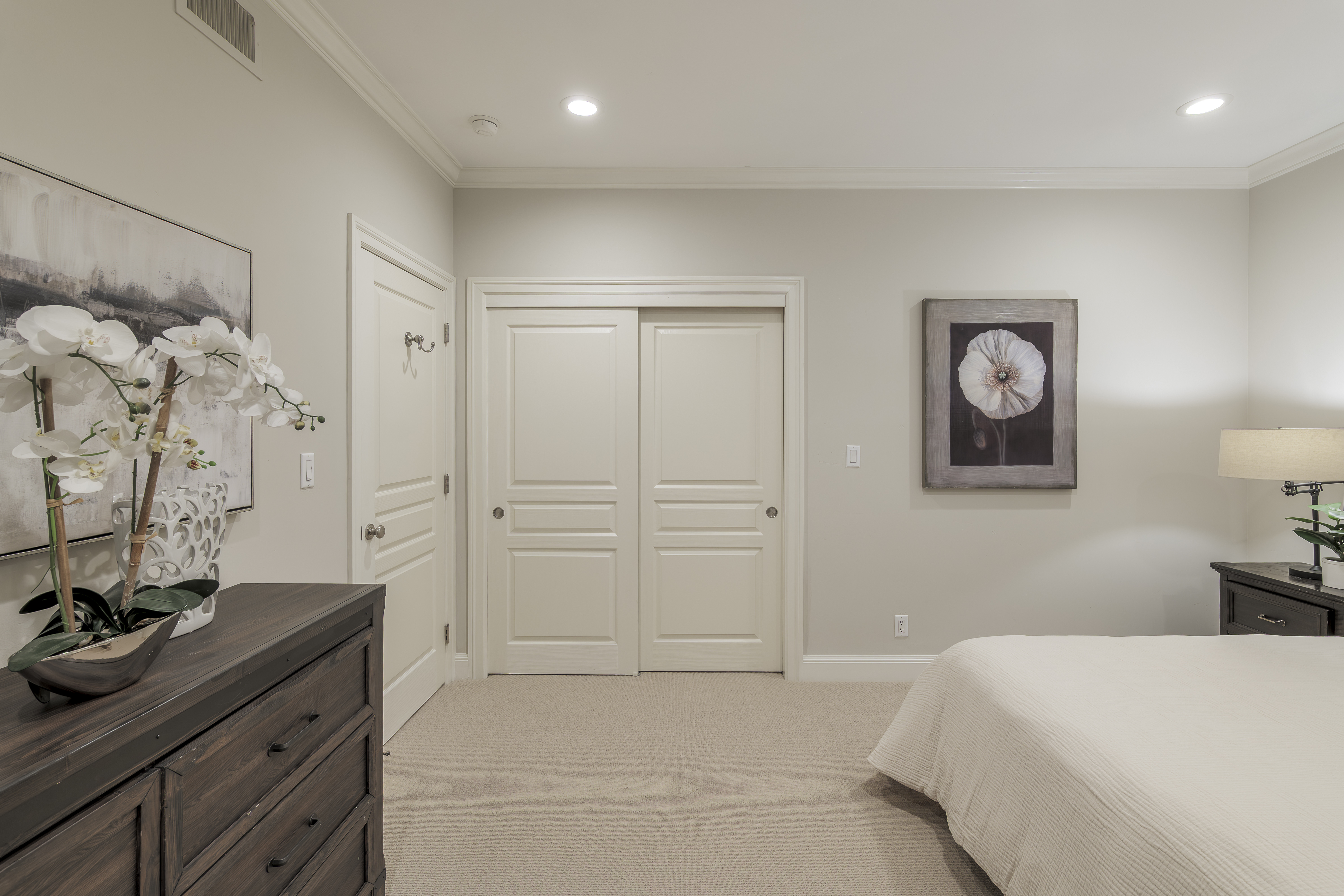  Beautifully Remodeled Craftsman-Inspired Home Located in the Willows - 物件實景