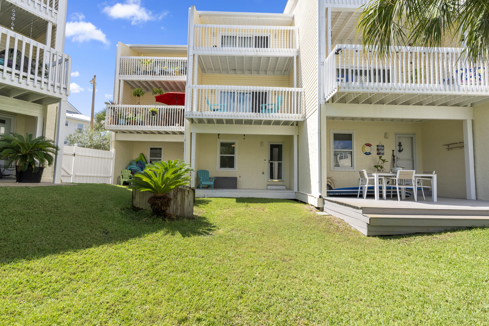 Navarre, Florida, 32566, United States, 3 Bedrooms Bedrooms, ,5 BathroomsBathrooms,Residential,For Sale,1956156