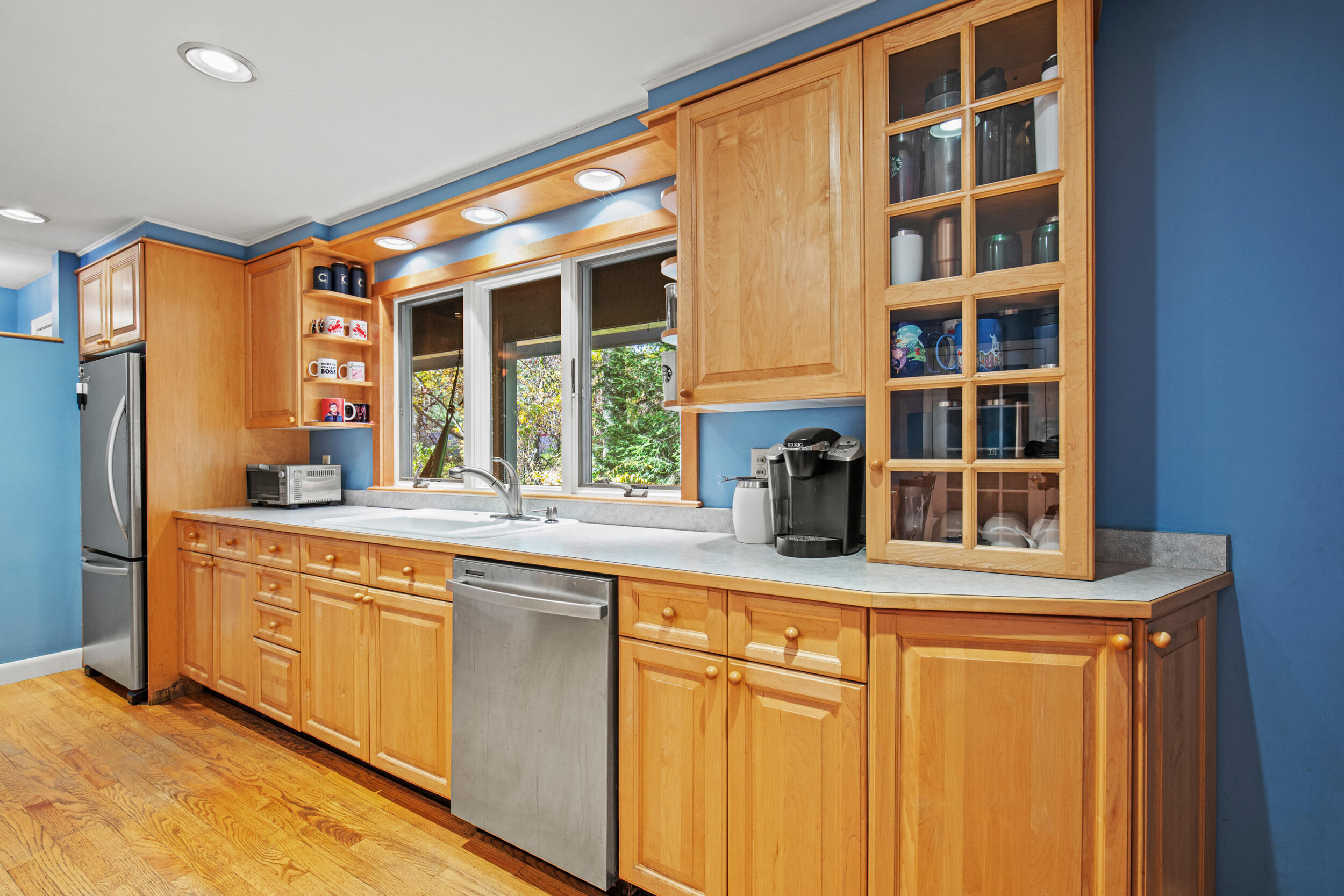 Portland, Maine, 04103, United States, 4 Bedrooms Bedrooms, ,2 BathroomsBathrooms,Residential,For Sale,1988552