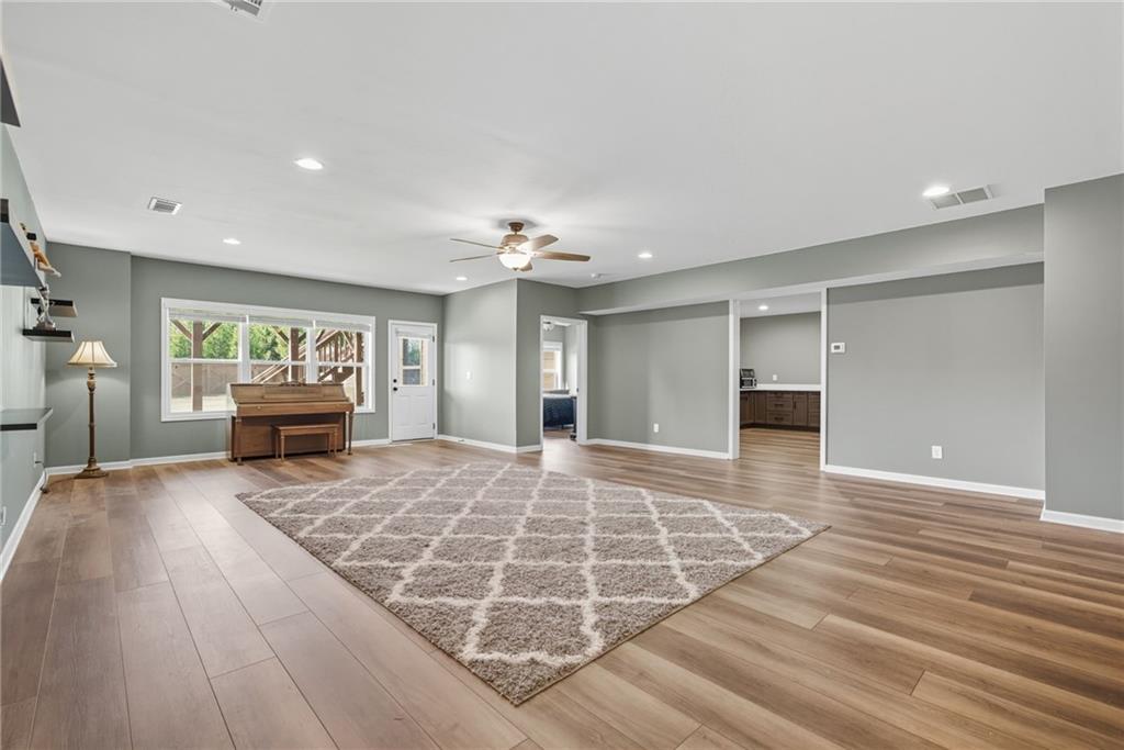 Cumming, Georgia, 30040, United States, 6 Bedrooms Bedrooms, ,5 BathroomsBathrooms,Residential,For Sale,1974767