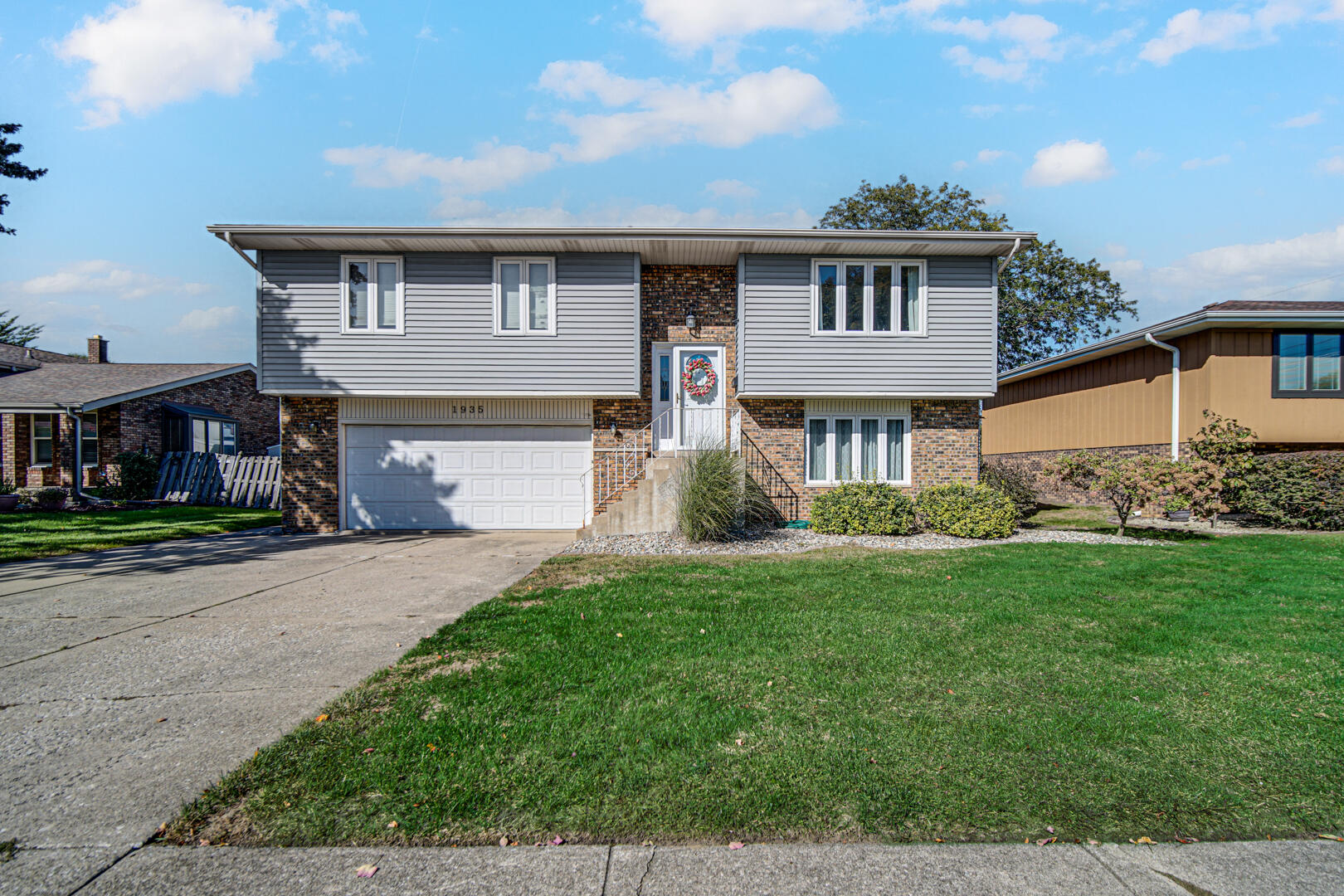 Martha St, Munster, IN 46321 #1