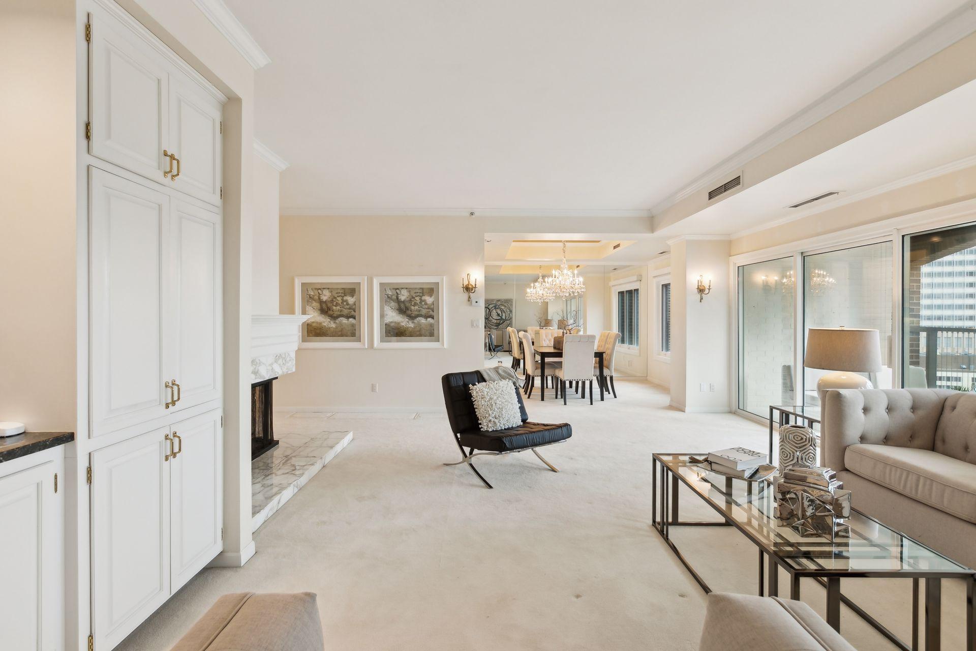 Minneapolis, Minnesota, 55403, United States, 2 Bedrooms Bedrooms, ,1 BathroomBathrooms,Residential,For Sale,1829145