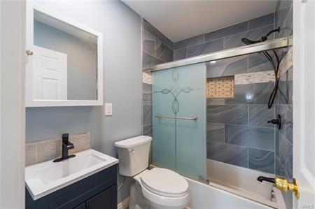 Los Angeles, California, 90019, United States, 2 Bedrooms Bedrooms, ,2 BathroomsBathrooms,Residential,For Sale,2001509