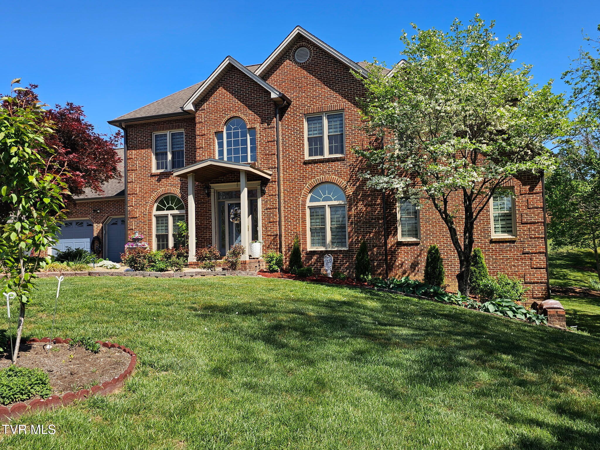 Kingsport, Tennessee, 37660, United States, 5 Bedrooms Bedrooms, ,4 BathroomsBathrooms,Residential,For Sale,2024666