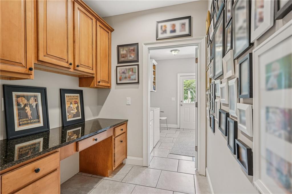 Cartersville, Georgia, 30121, United States, 5 Bedrooms Bedrooms, ,6 BathroomsBathrooms,Residential,For Sale,1902967