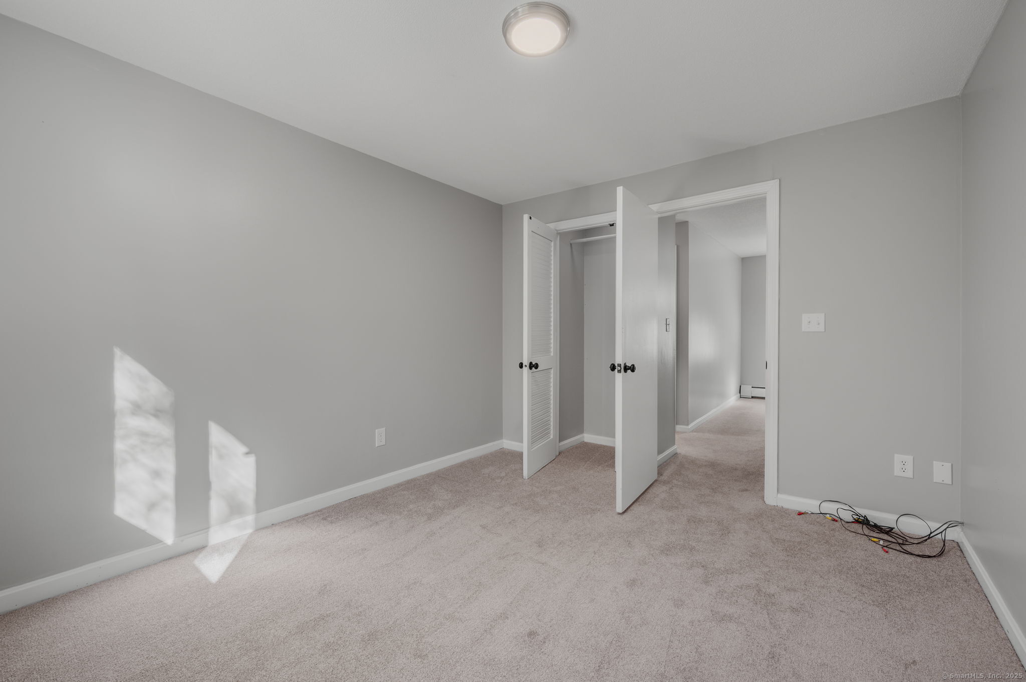 Waterford, Connecticut, 06385, United States, 3 Bedrooms Bedrooms, ,3 BathroomsBathrooms,Residential,For Sale,1969009