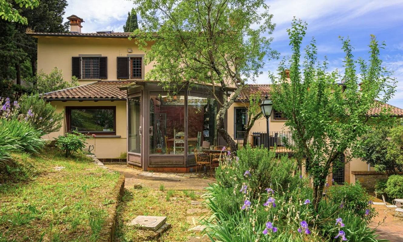 Prato, Prato, 50047, IT, 8 Bedrooms Bedrooms, ,6 BathroomsBathrooms,Residential,For Sale,1991549