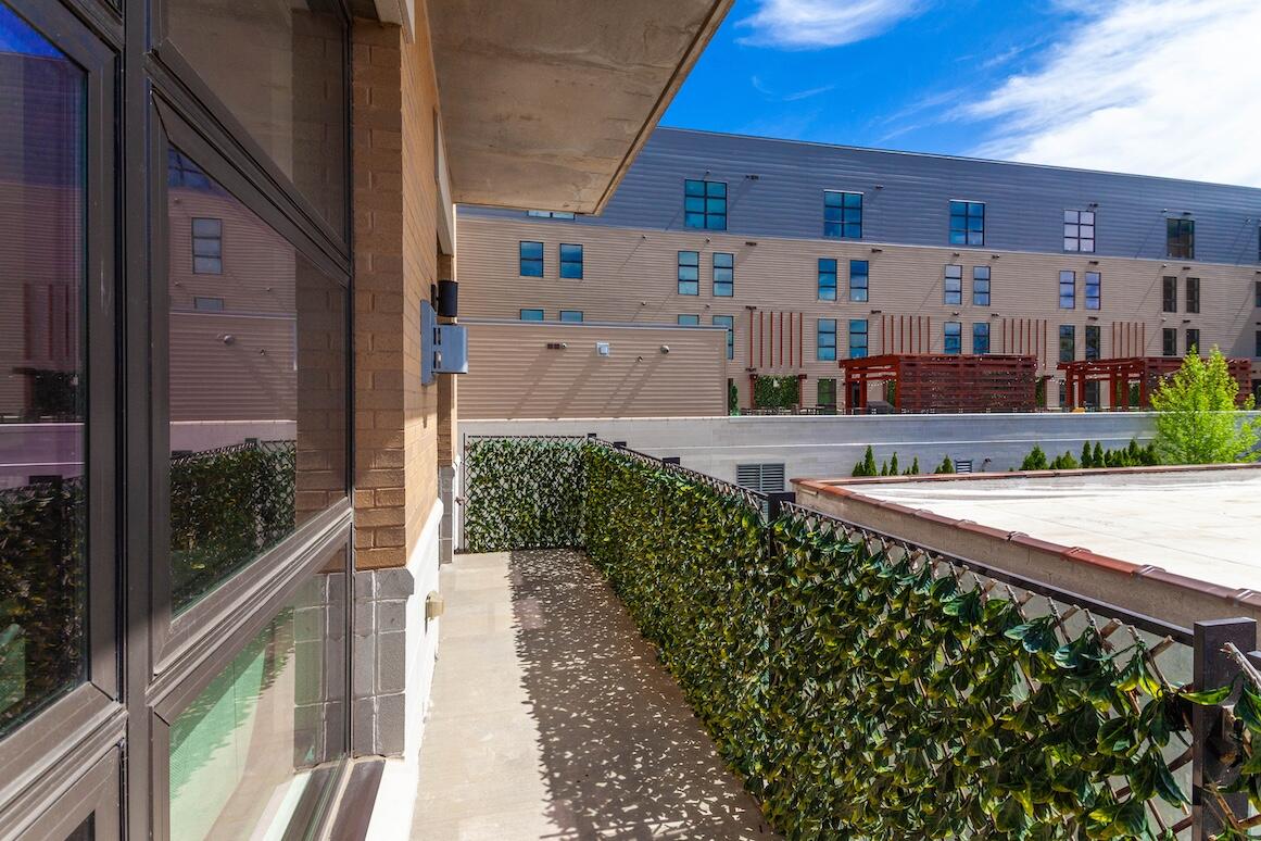 Oconomowoc, Wisconsin, 53066, United States, 1 Bedroom Bedrooms, ,2 BathroomsBathrooms,Residential,For Sale,1819550