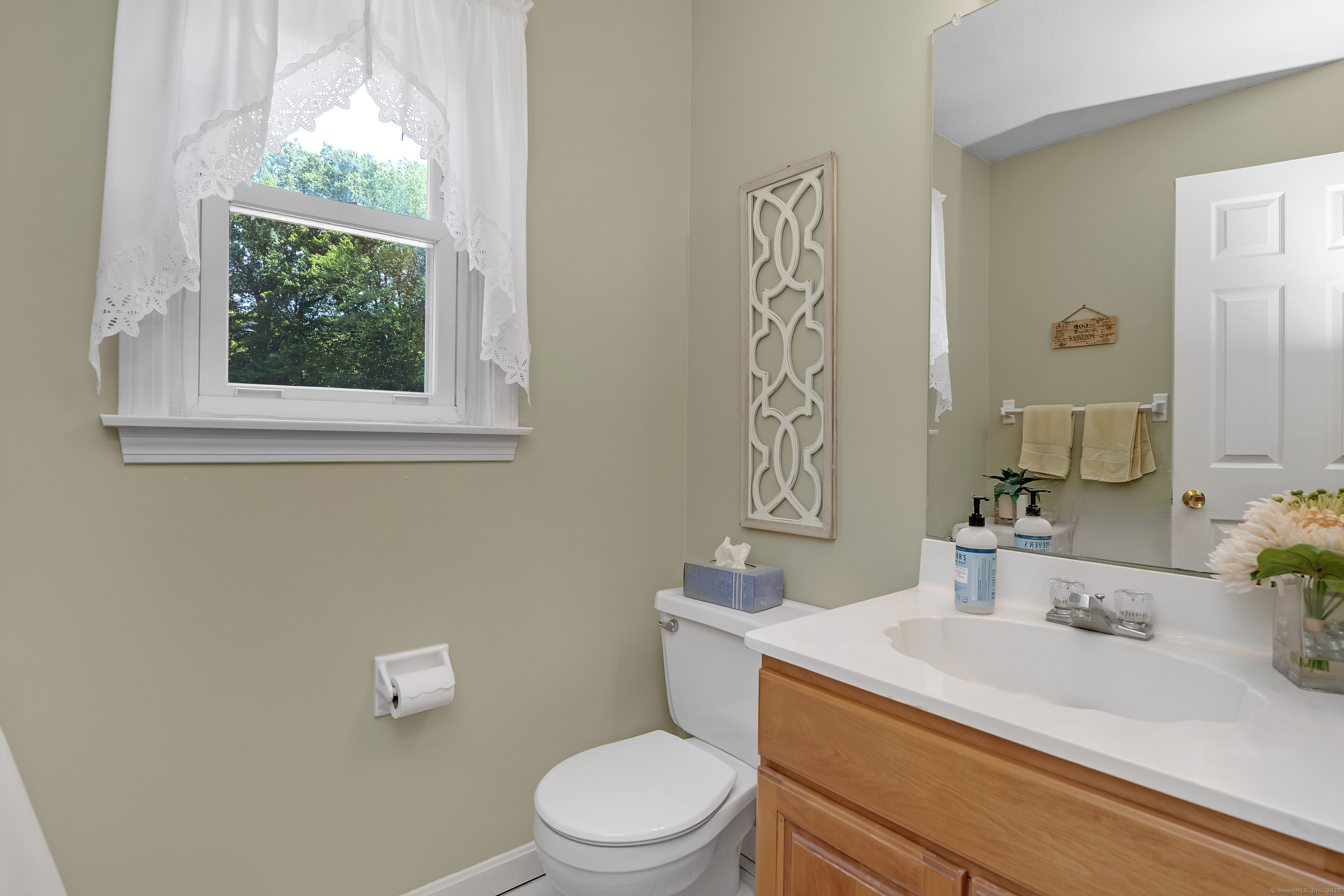 South Windsor, Connecticut, 06074, United States, 3 Bedrooms Bedrooms, ,4 BathroomsBathrooms,Residential,For Sale,1912297