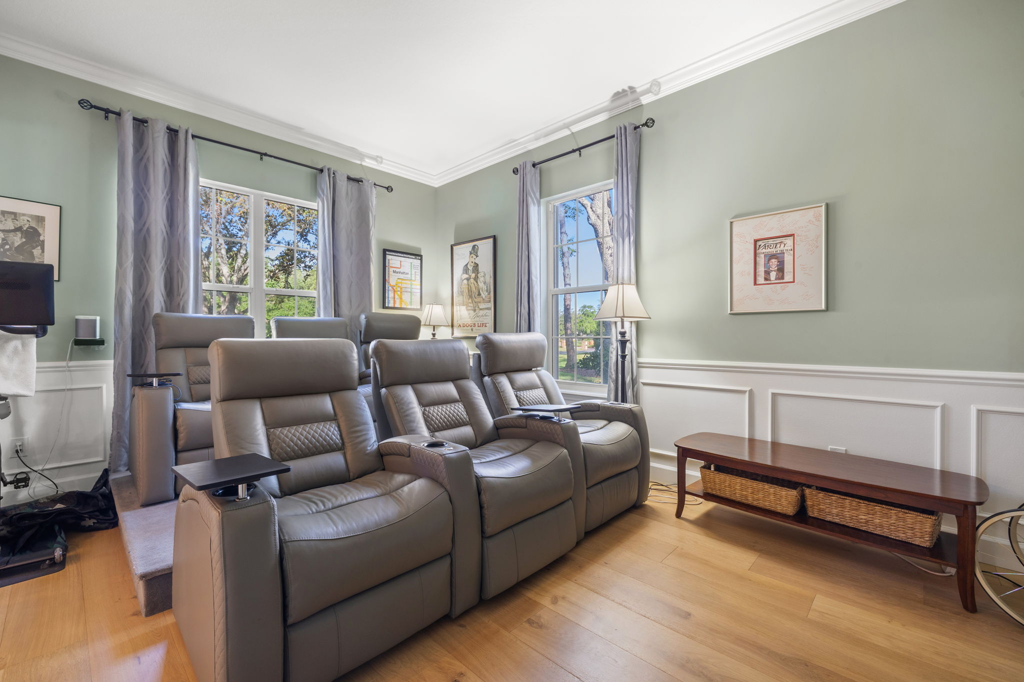 Lutz, Florida, 33558, United States, 5 Bedrooms Bedrooms, ,5 BathroomsBathrooms,Residential,For Sale,1982056