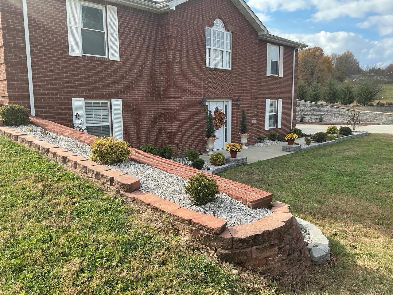 Glasgow, Kentucky, 42141, United States, 4 Bedrooms Bedrooms, ,3 BathroomsBathrooms,Residential,For Sale,1998420