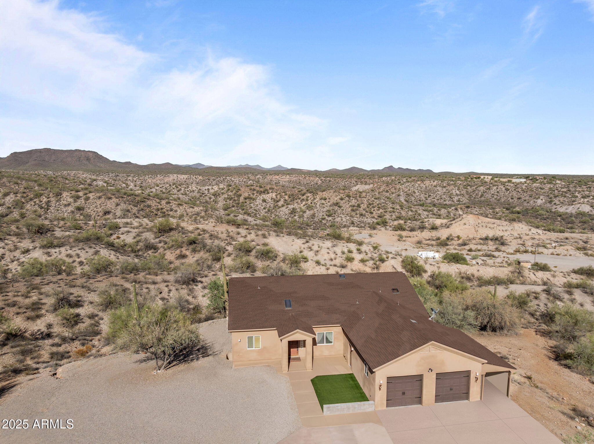 Morristown, Arizona, 85342, United States, 5 Bedrooms Bedrooms, ,4 BathroomsBathrooms,Residential,For Sale,1887145