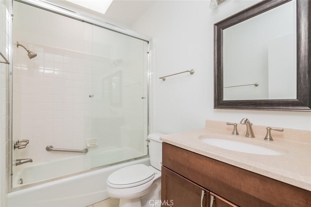 Woodland Hills, California, 91367, United States, 3 Bedrooms Bedrooms, ,3 BathroomsBathrooms,Residential,For Sale,1838011