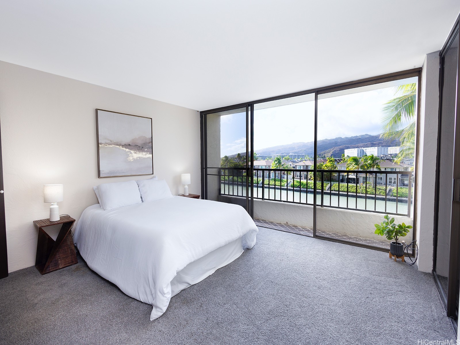 Honolulu, Hawaii, 96825, United States, 2 Bedrooms Bedrooms, ,2 BathroomsBathrooms,Residential,For Sale,1987503