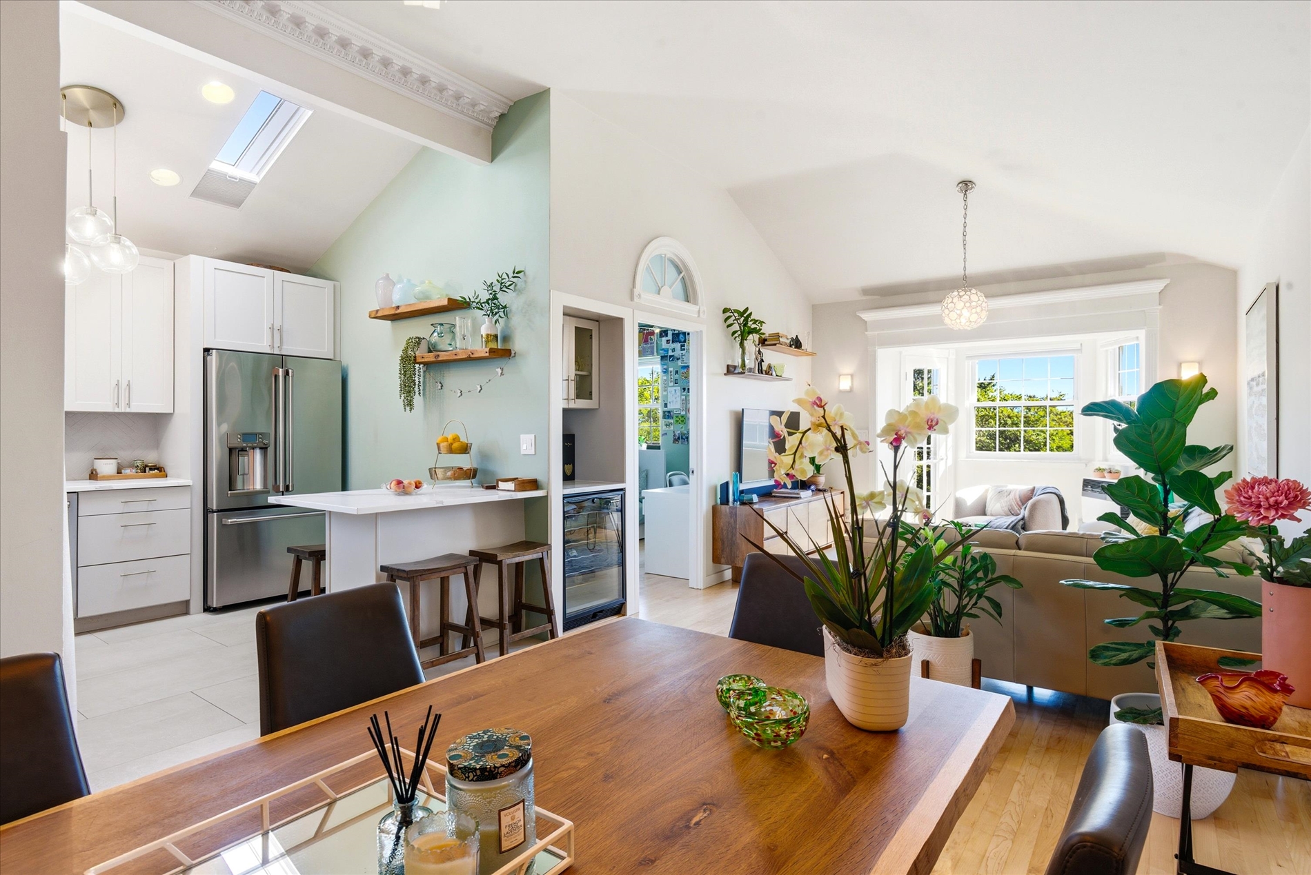 Howard Beach, New York, 11414, United States, 3 Bedrooms Bedrooms, ,2 BathroomsBathrooms,Residential,For Sale,2010836