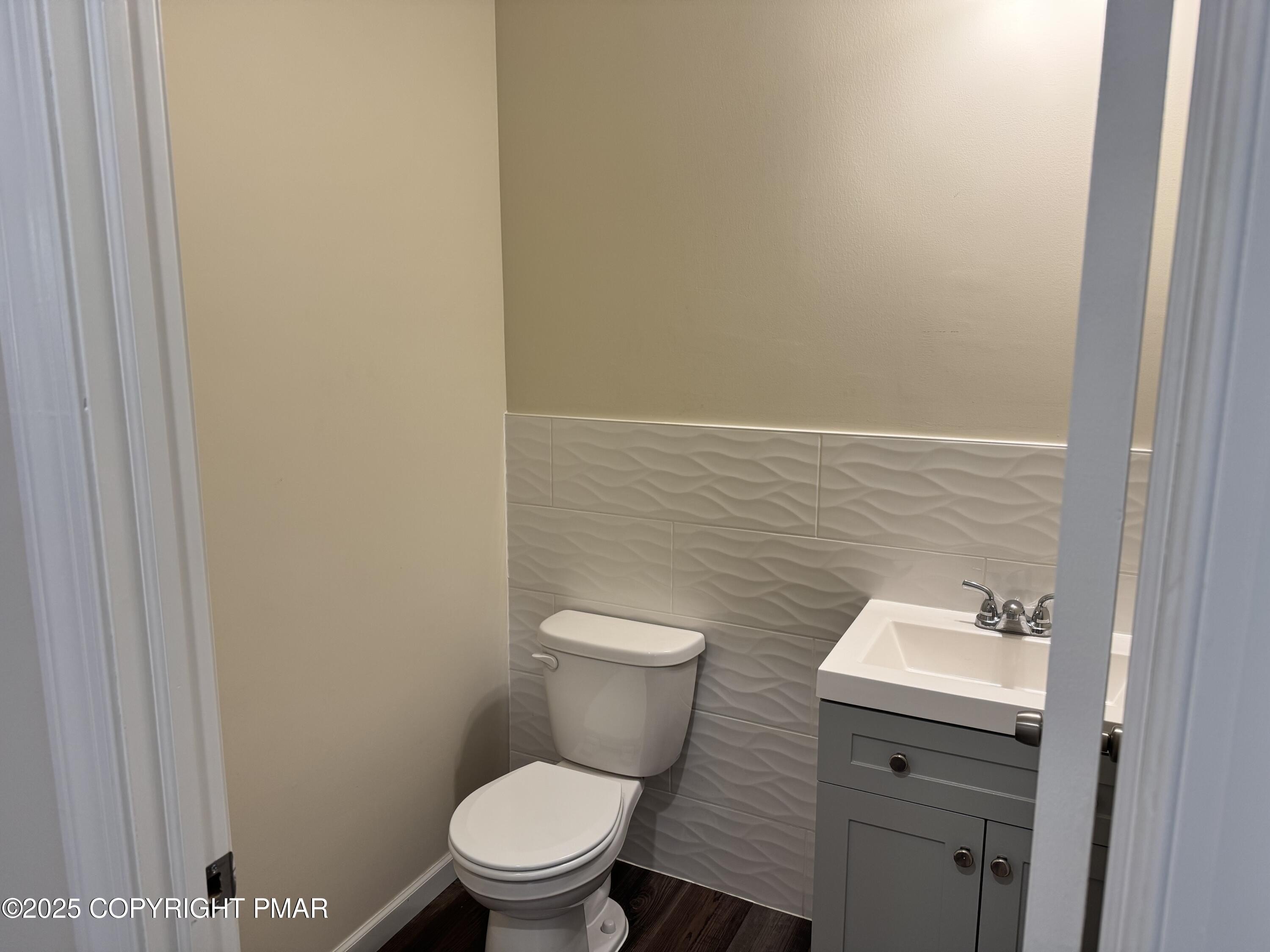 Blakeslee, Pennsylvania, 18610, United States, 5 Bedrooms Bedrooms, ,4 BathroomsBathrooms,Residential,For Sale,1937474