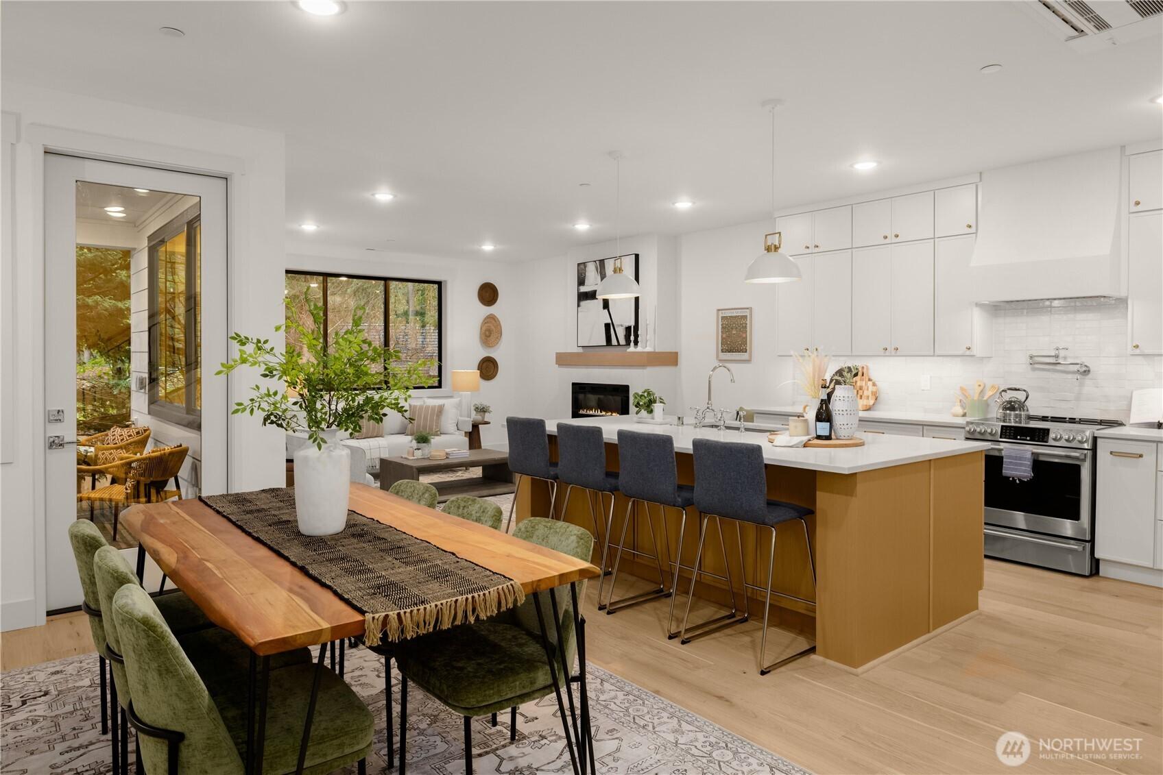 BELLEVUE, Washington, 98006, United States, 3 Bedrooms Bedrooms, ,3 BathroomsBathrooms,Residential,For Sale,1999825