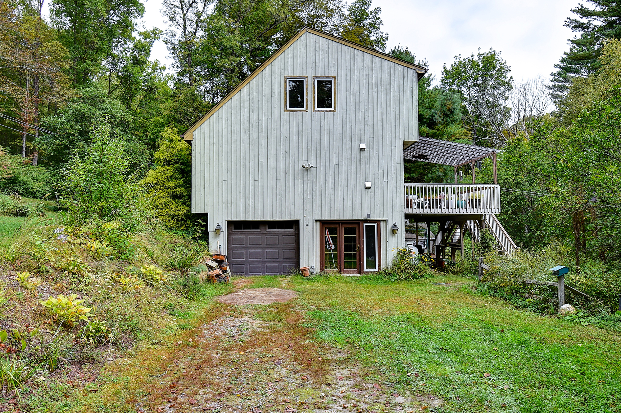 Bethlehem, Connecticut, 06751, United States, 3 Bedrooms Bedrooms, ,4 BathroomsBathrooms,Residential,For Sale,1987102