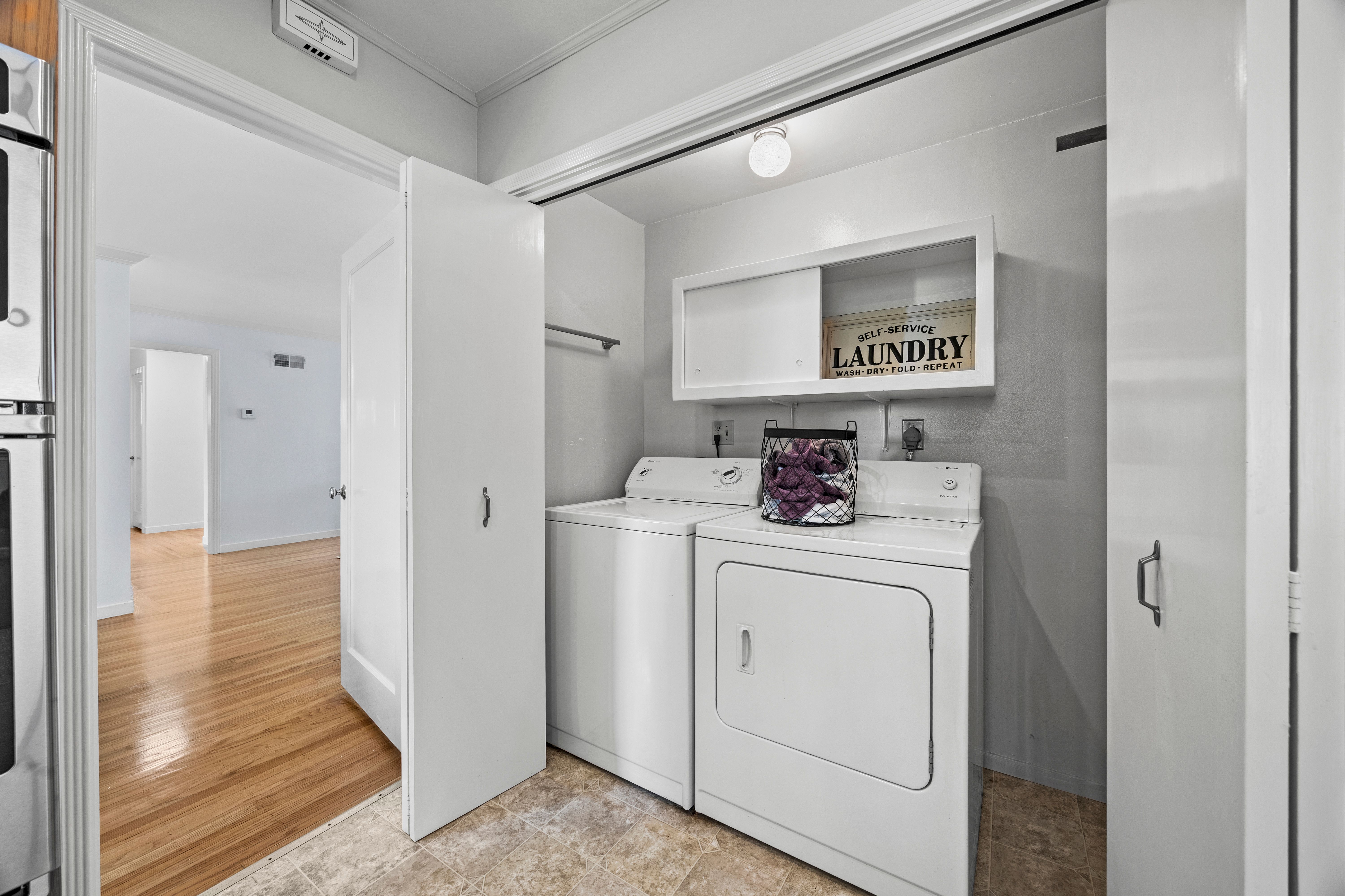  Single Story Rancher in Desirable San Mateo Village - 物件實景