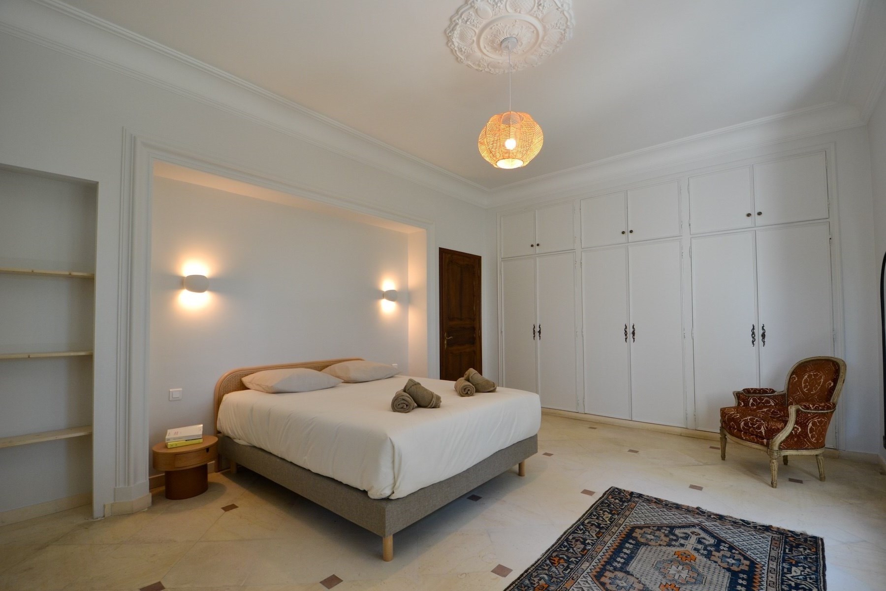  Large Property on 1.5 Hectares with Pool, Just Steps from the Town Center - 物件實景