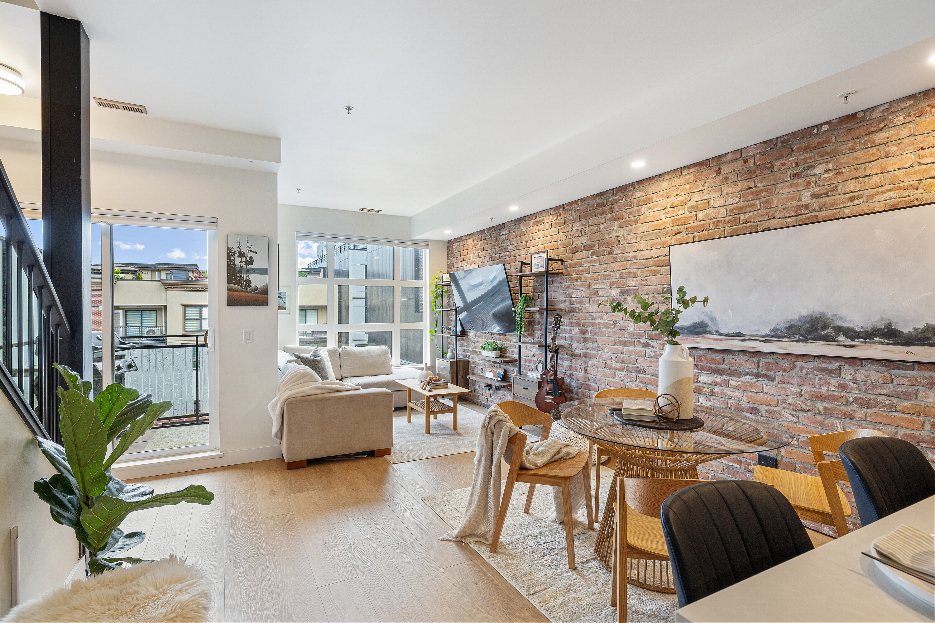  Renovated Porty Moody Townhome - 物件實景