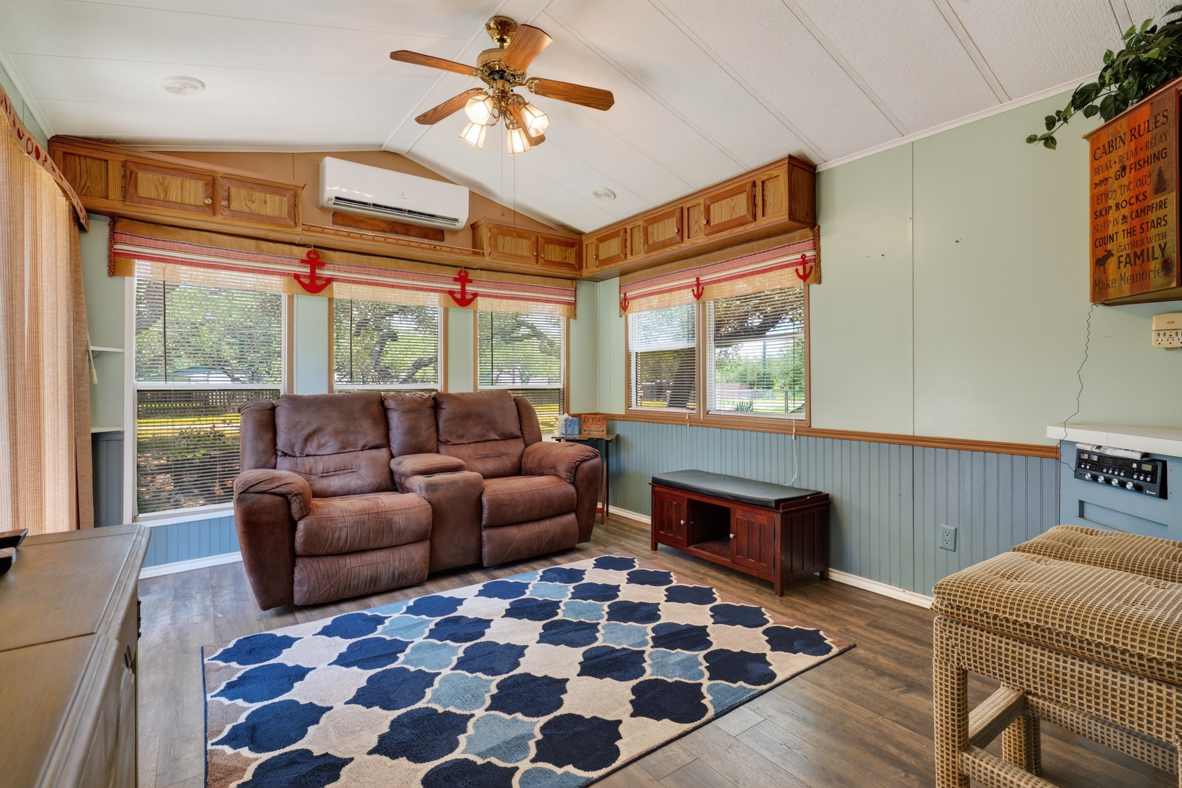  Two-Lot Property with Shop - 物件實景