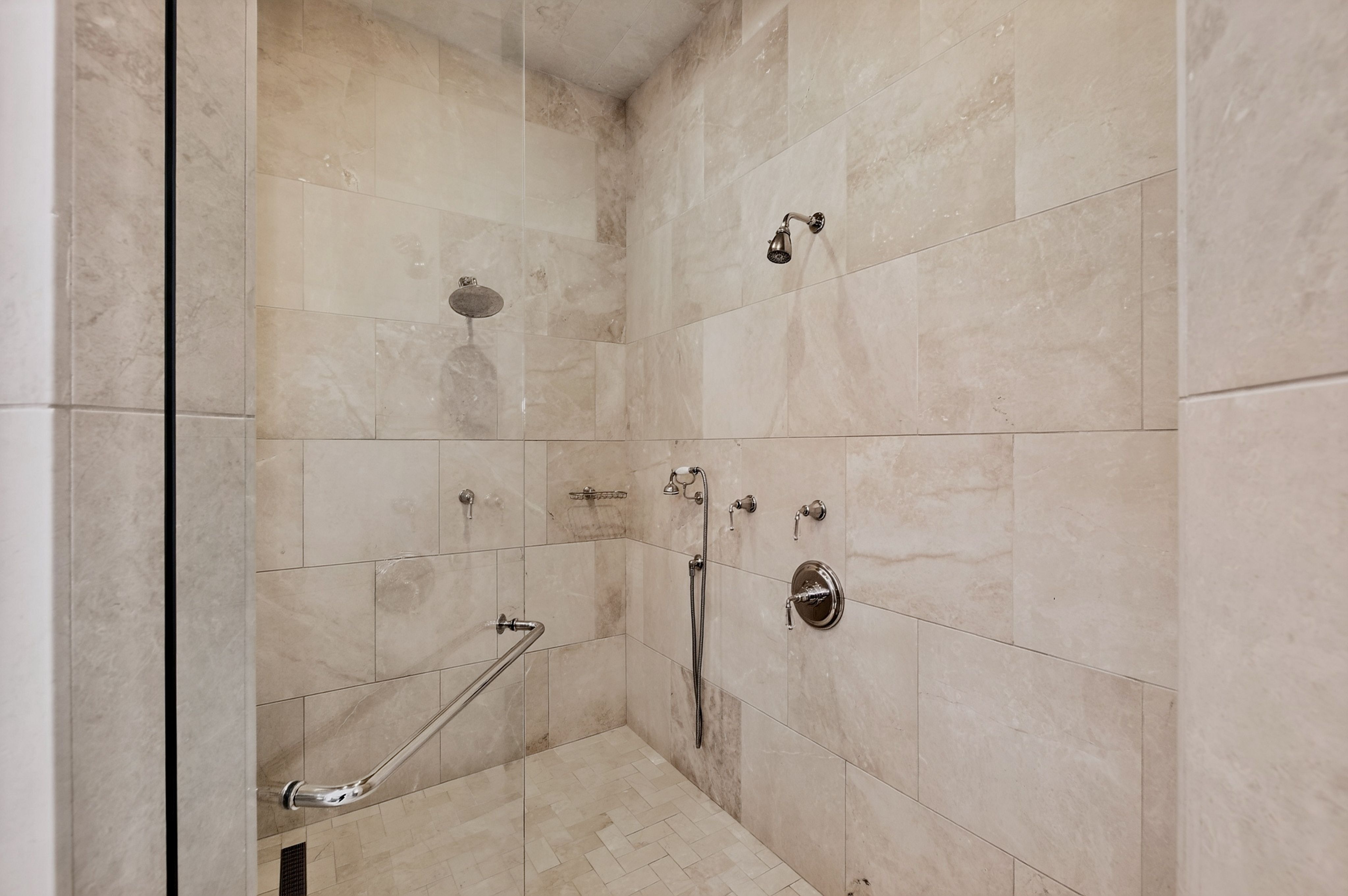  1412 Hedgelawn Way, Raleigh, NC 27615 - 物件實景