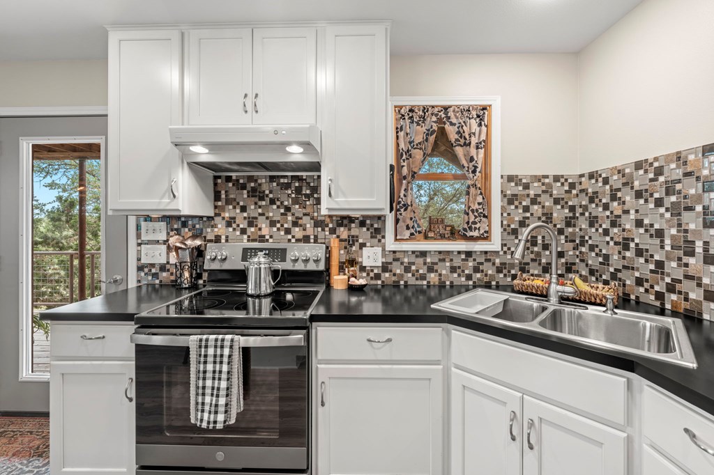 Mountain Home, Texas, 78058, United States, 9 Bedrooms Bedrooms, ,9 BathroomsBathrooms,Residential,For Sale,1938044