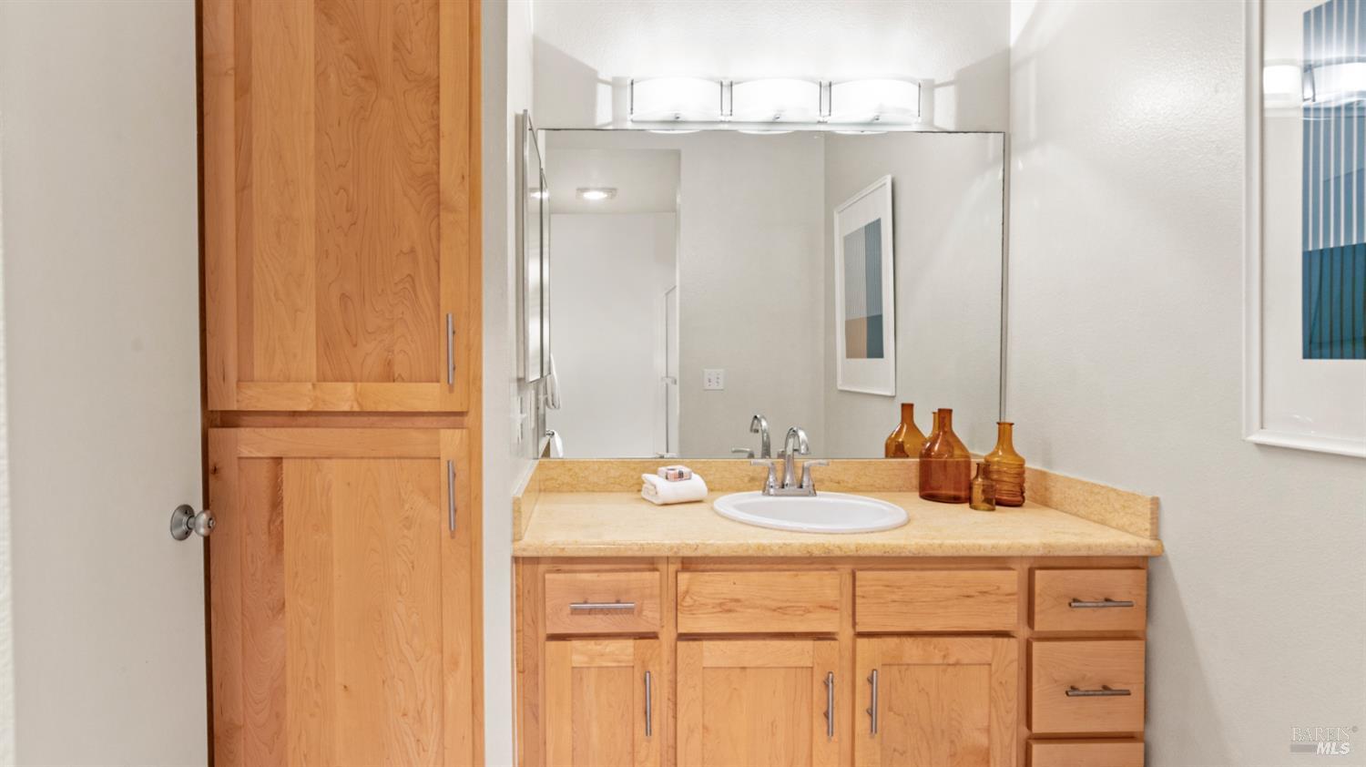 Richmond, California, 94804, United States, 2 Bedrooms Bedrooms, ,2 BathroomsBathrooms,Residential,For Sale,1919880