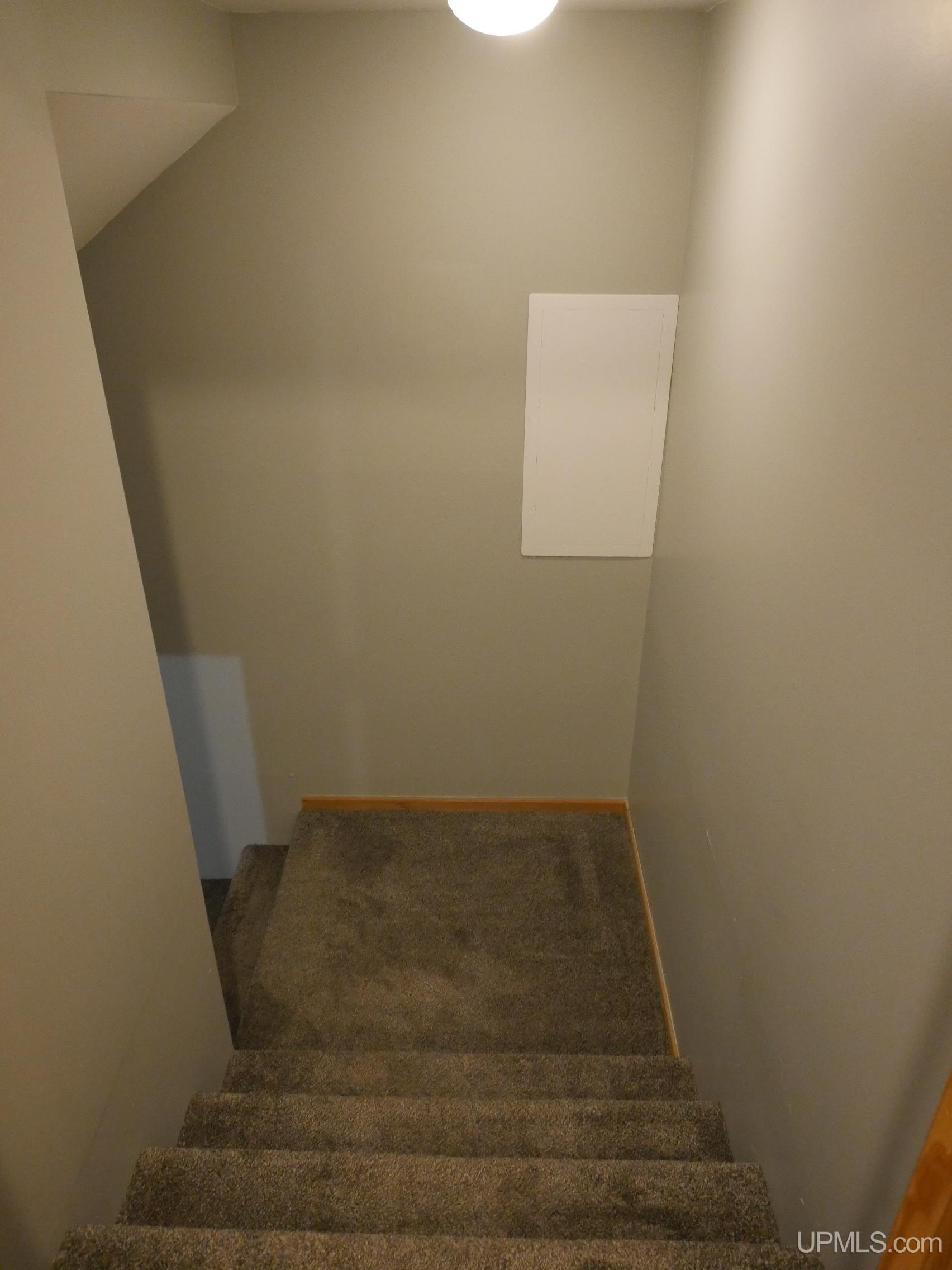 Houghton, Michigan, 49931, United States, 4 Bedrooms Bedrooms, ,3 BathroomsBathrooms,Residential,For Sale,1924380