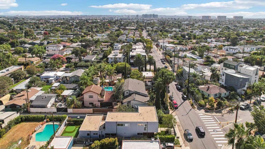Venice, California, 90291, United States, 4 Bedrooms Bedrooms, ,4 BathroomsBathrooms,Residential,For Sale,1843493