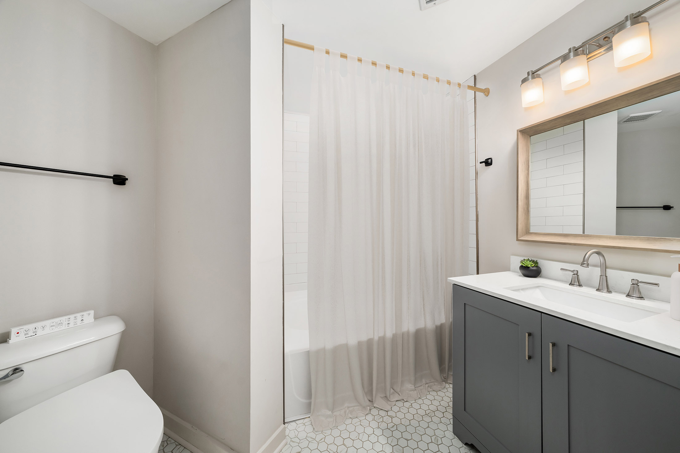  Spacious One-Bedroom Condo in the Heart of Midtown - 物件實景