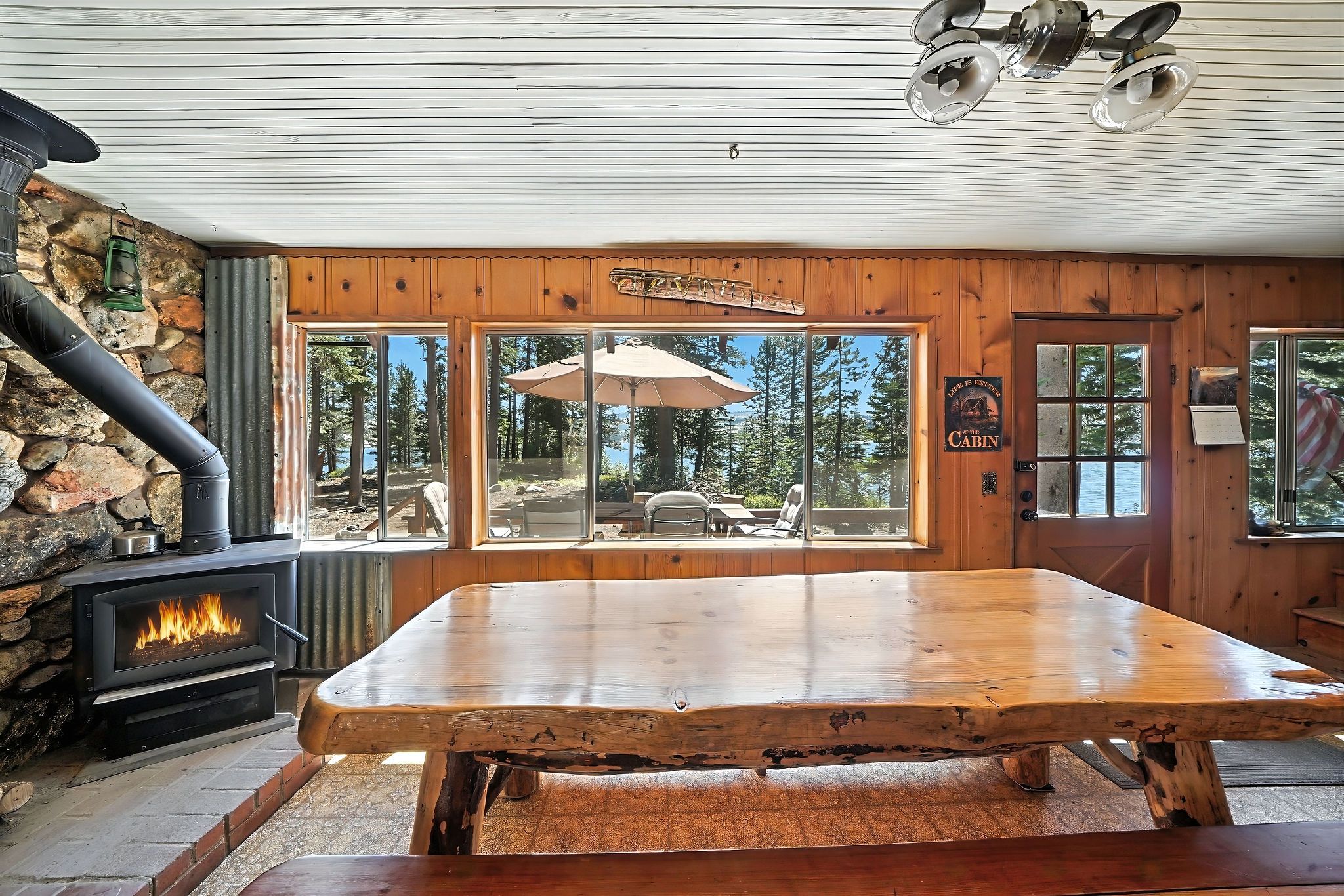  A Rare Opportunity to Own One of Silver Lake’s Best-Located Cabins - 物件實景