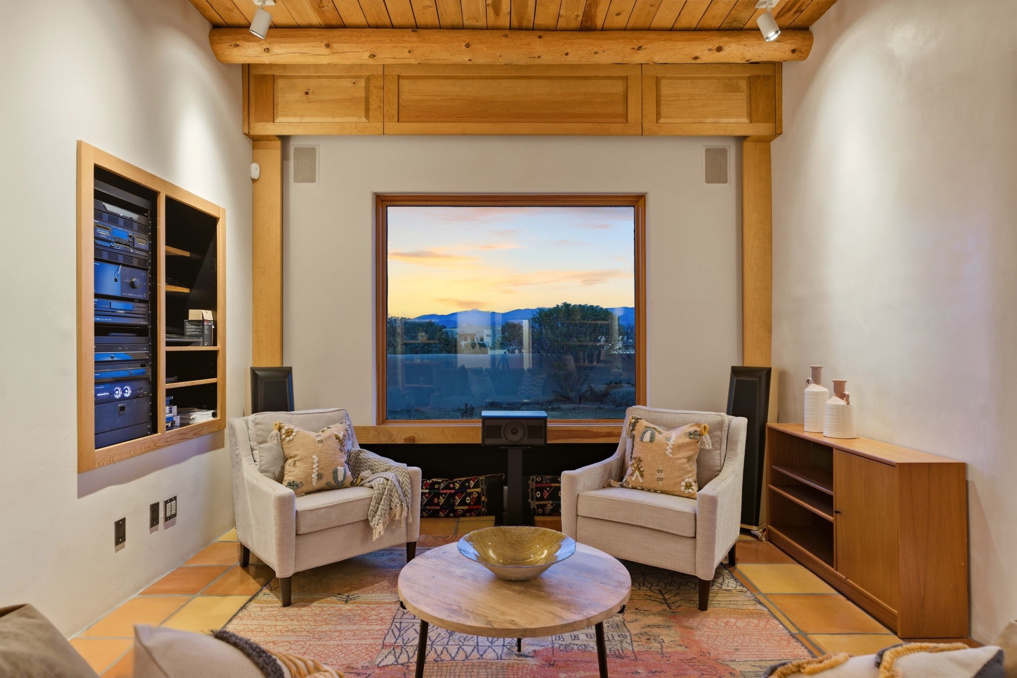  8 Ridgetop Circle - 物件實景