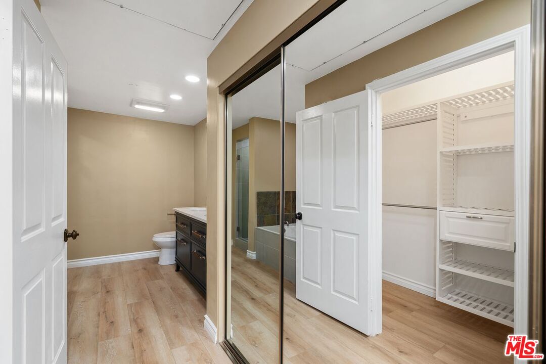 West Hollywood, California, 90048, United States, 2 Bedrooms Bedrooms, ,3 BathroomsBathrooms,Residential,For Sale,1762053