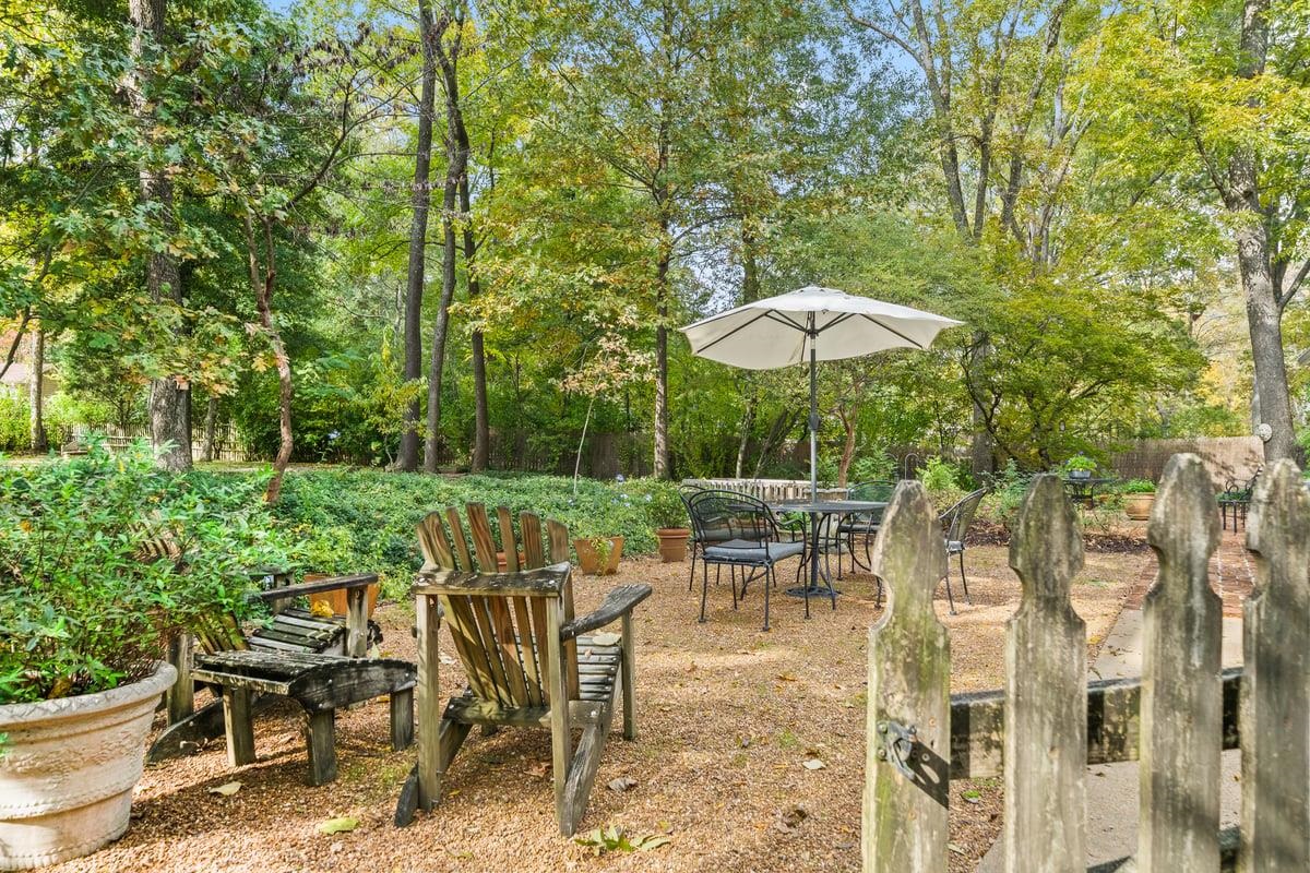 Collierville, Tennessee, 38017, United States, 3 Bedrooms Bedrooms, ,3 BathroomsBathrooms,Residential,For Sale,1989206