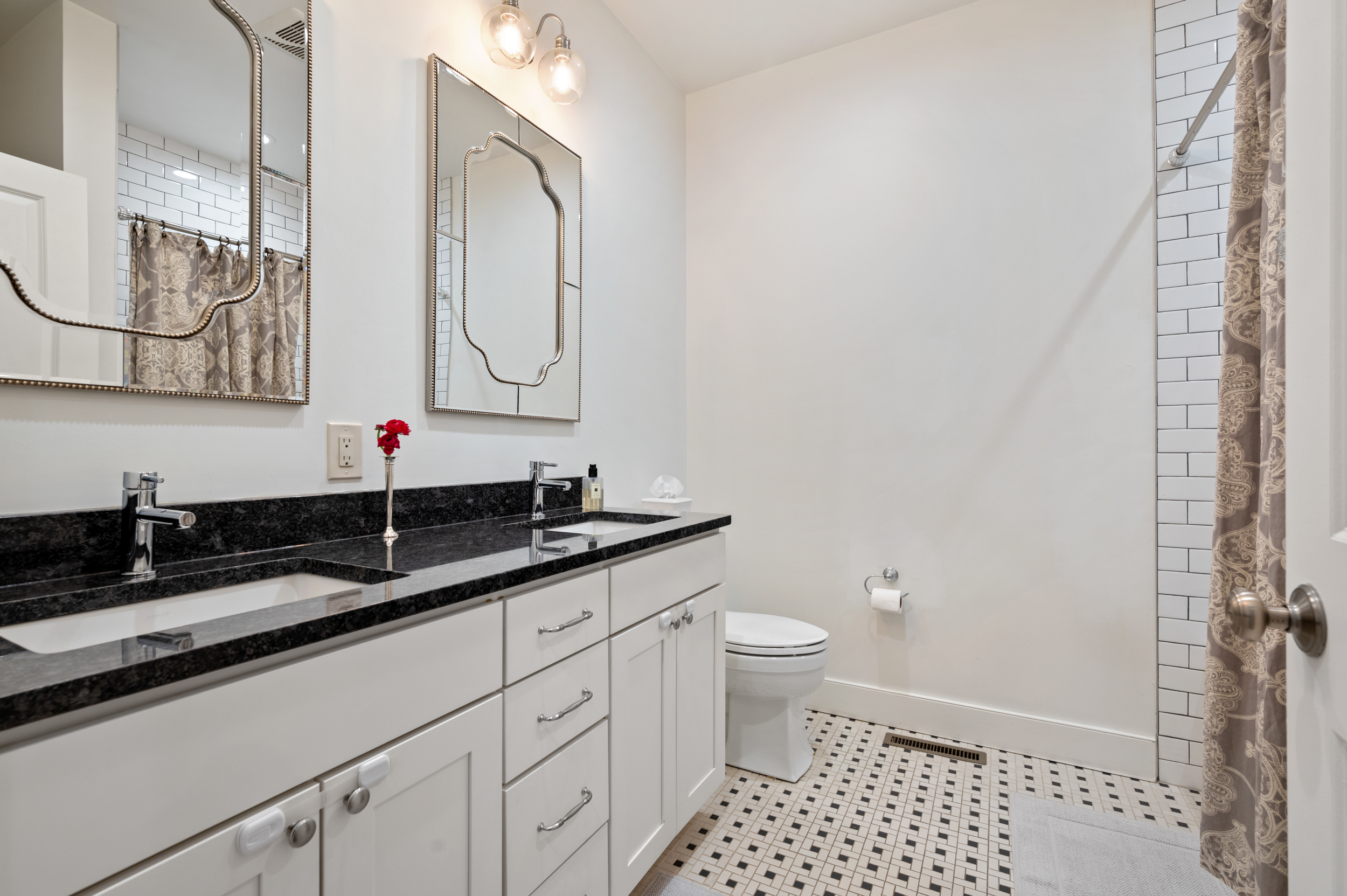  4059 Saint Johns Way, Pittsburgh, PA 15201 - 物件實景