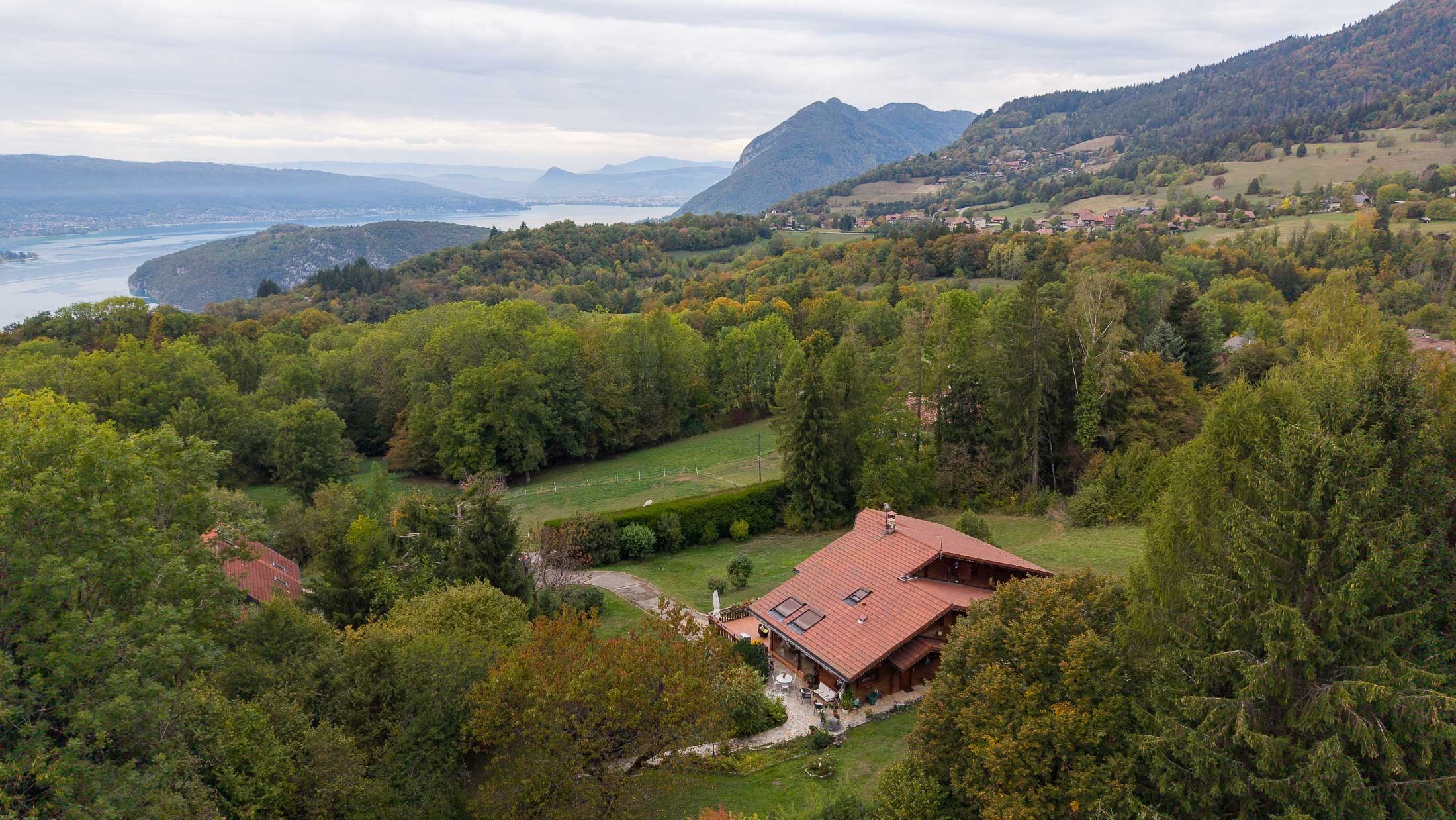  ELEGANT CHALET ON THE HEIGHTS OF TALLOIRES-MONTMIN - 物件實景